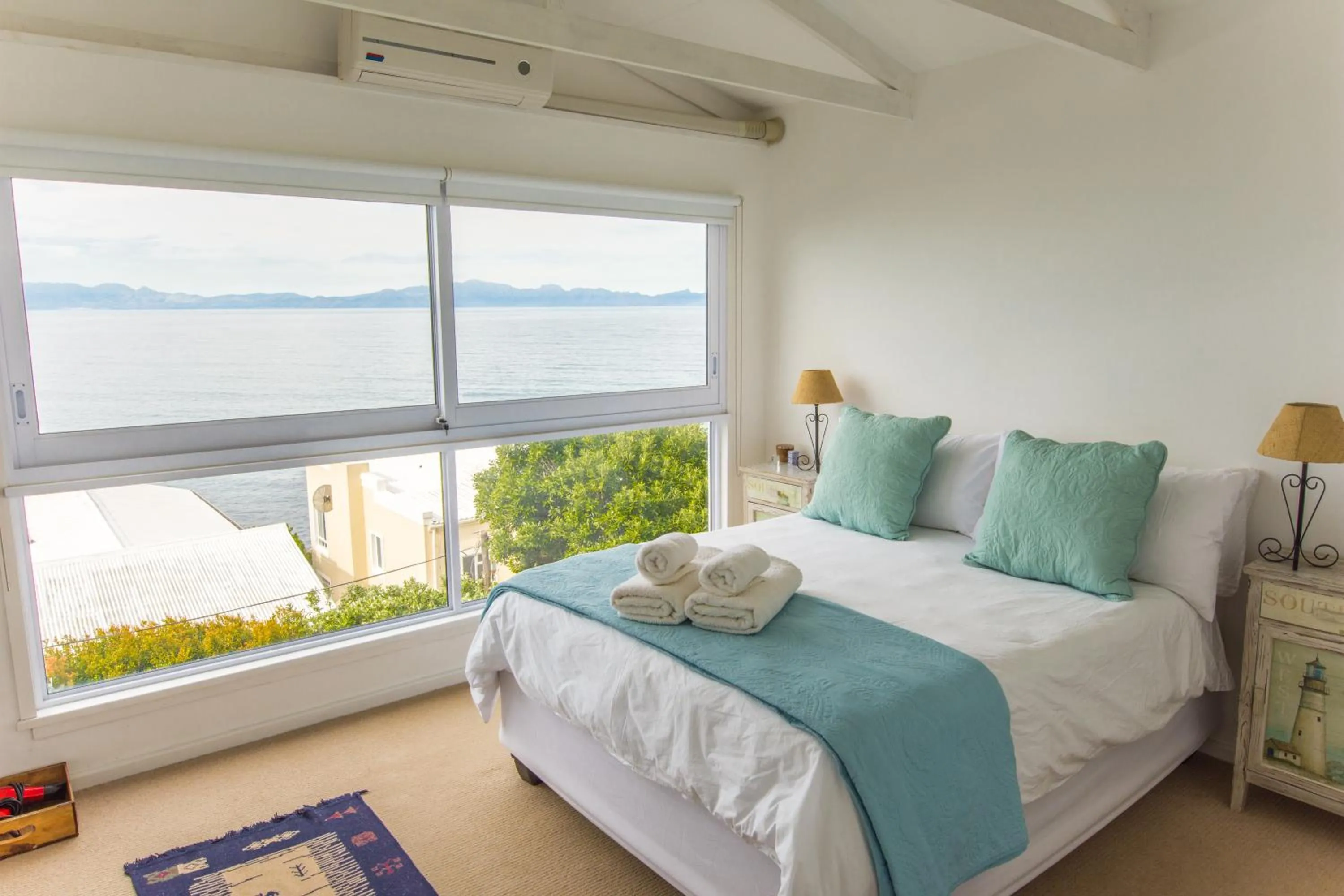 Bed in Quarterdeck Holiday Apartment