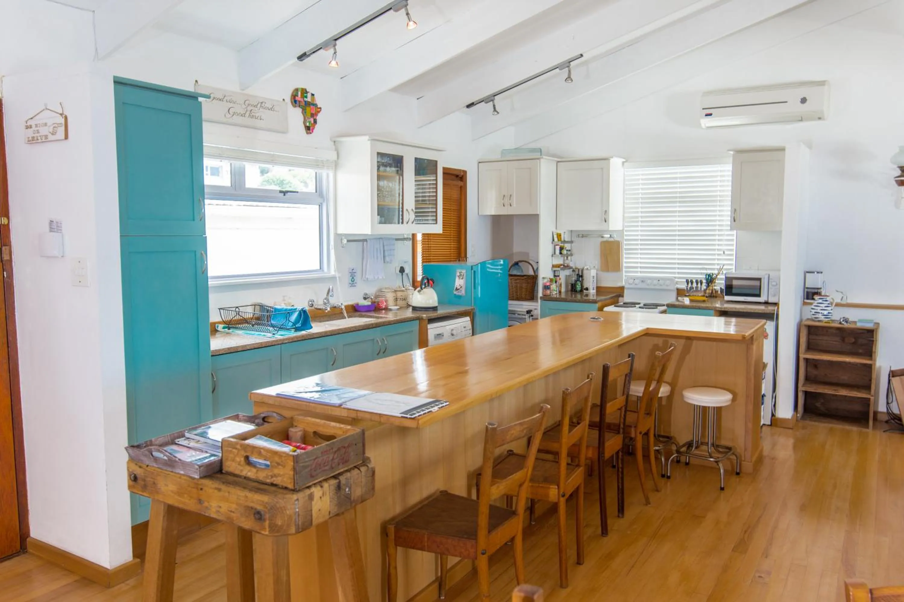 Coffee/tea facilities in Quarterdeck Holiday Apartment