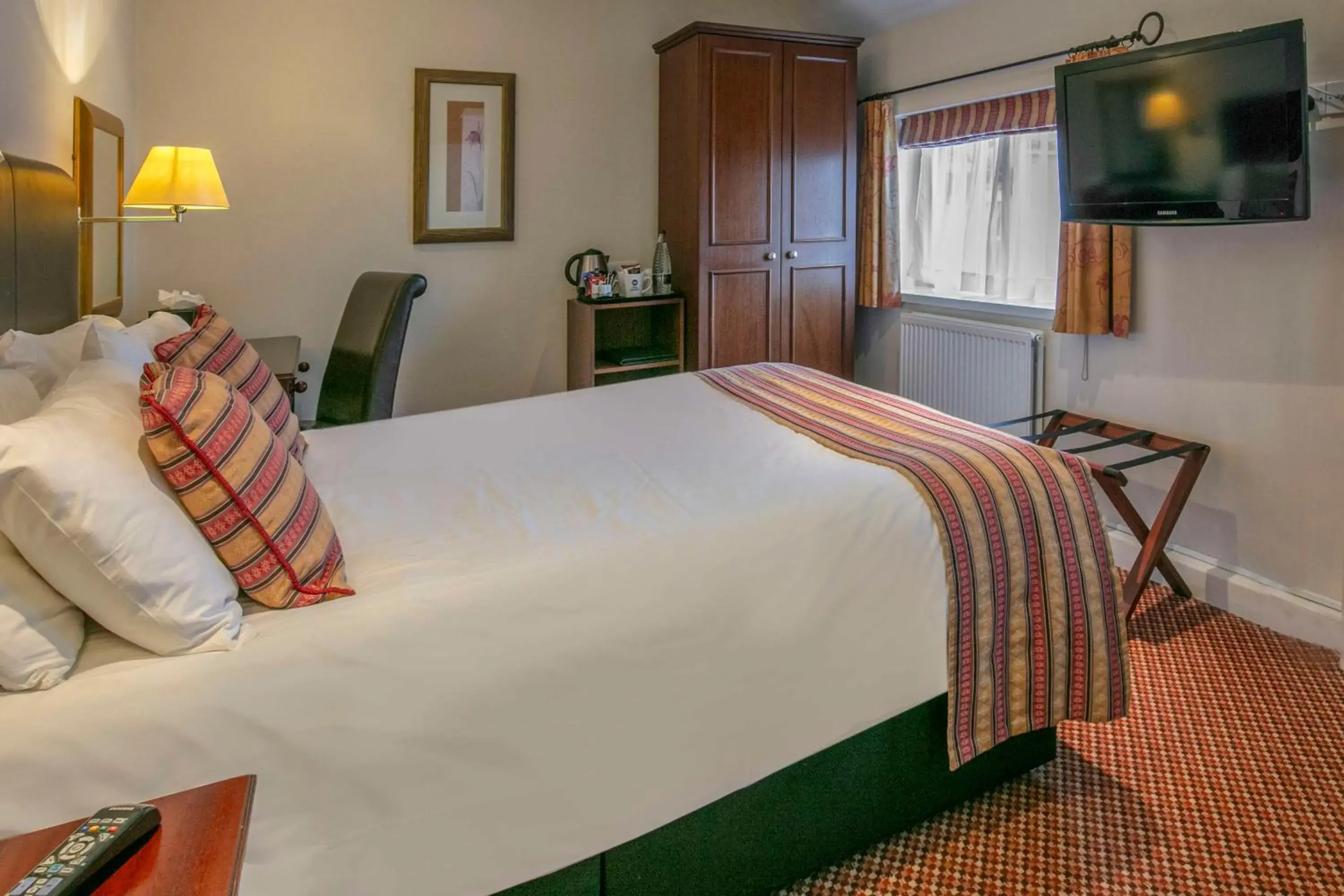 Bedroom, Bed in Best Western Forest and Vale Hotel Bedroom, Bed in Best Western Forest and Vale Hotel