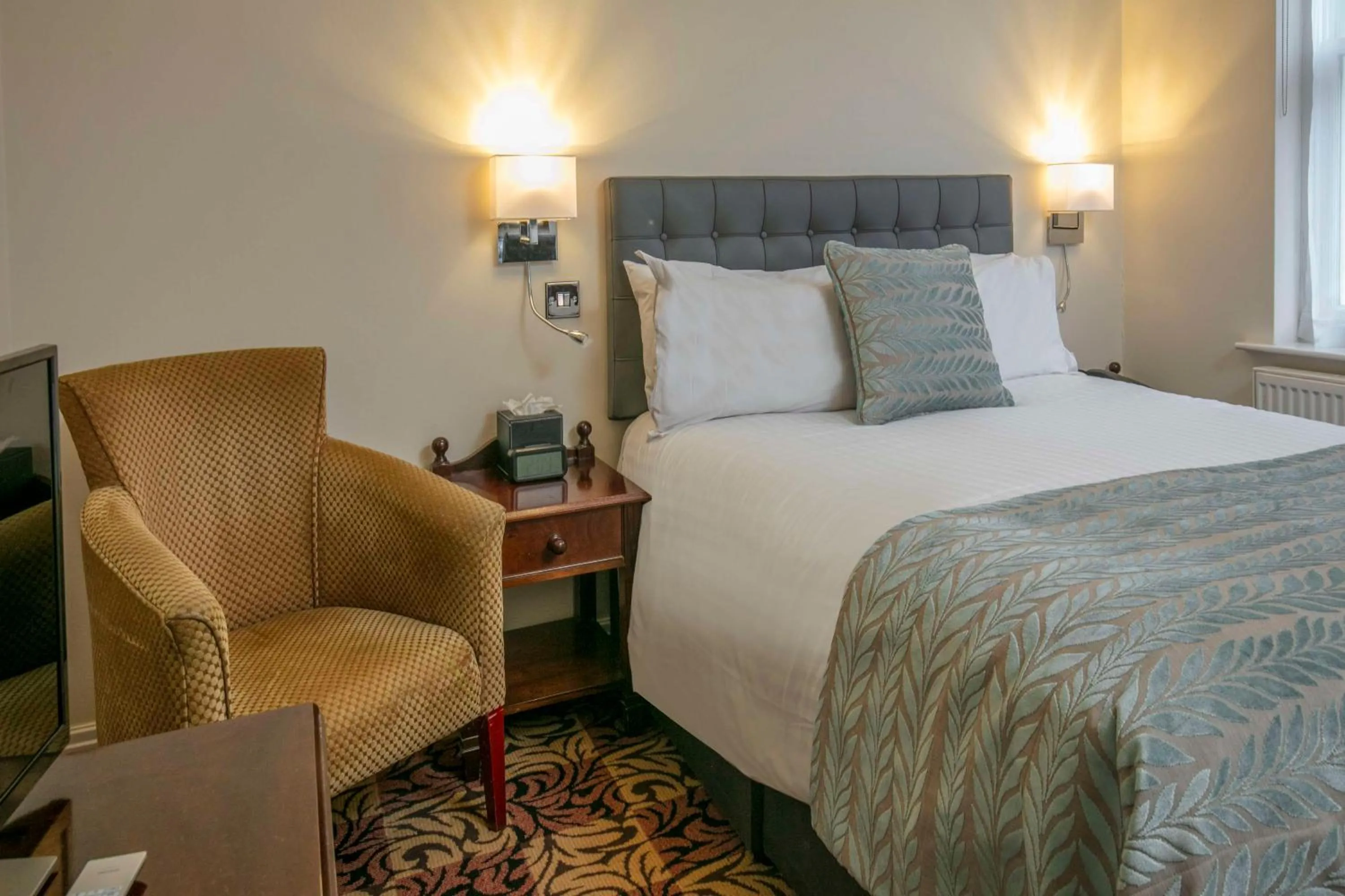 Bedroom, Bed in Best Western Forest and Vale Hotel