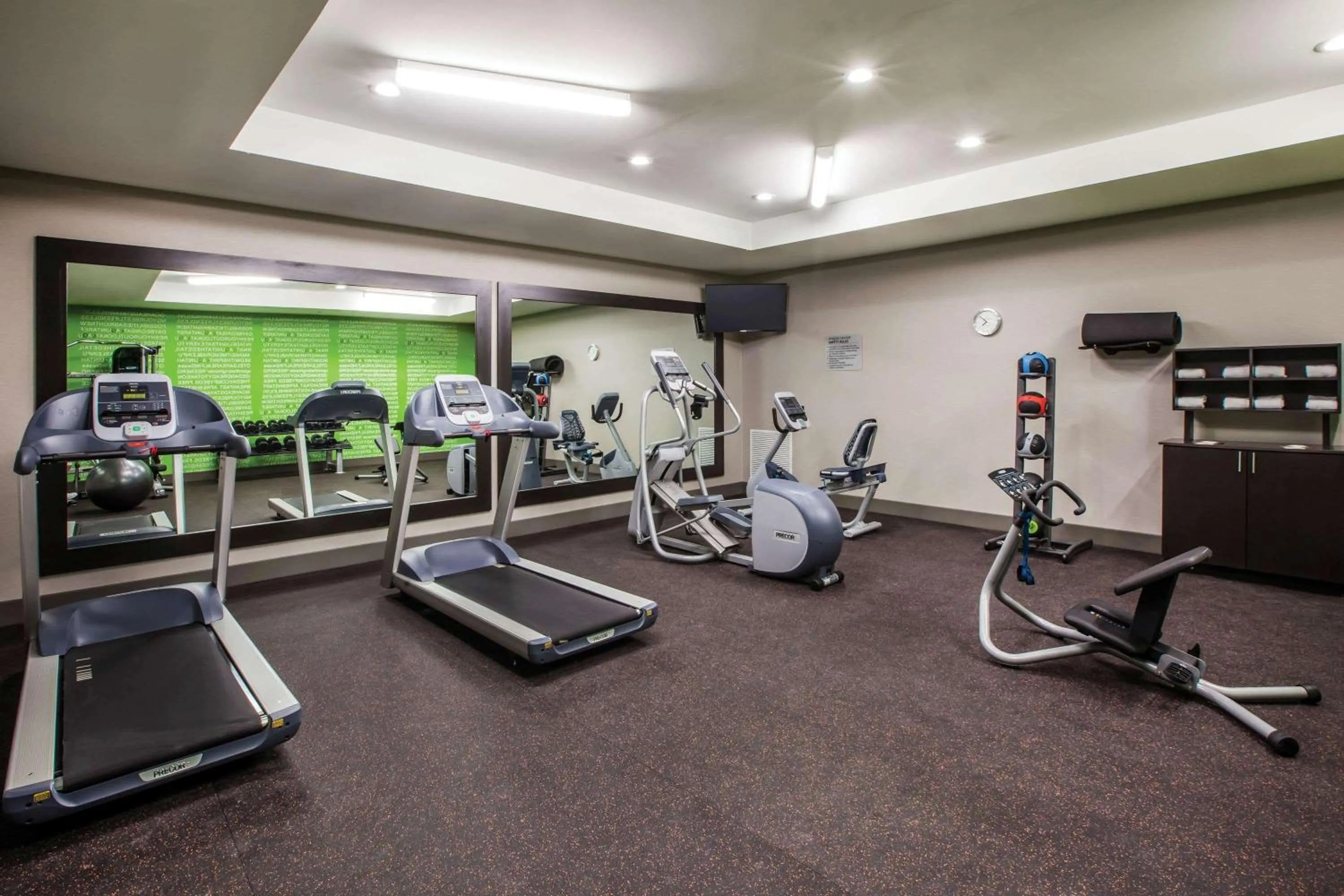 Fitness centre/facilities in La Quinta by Wyndham Owasso
