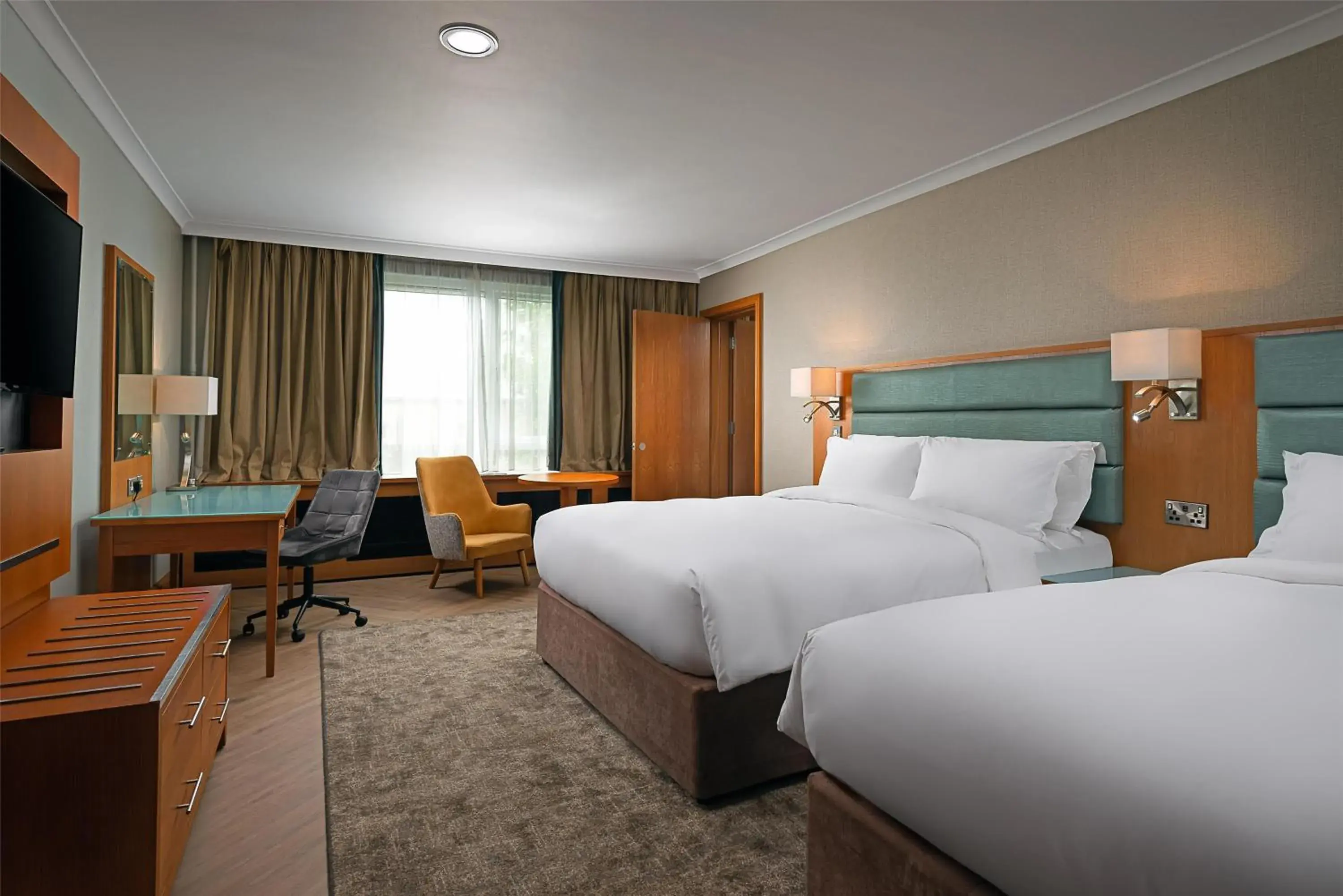 Bedroom, Bed in Radisson BLU Hotel and Spa, Limerick Bedroom, Bed in Radisson BLU Hotel and Spa, Limerick