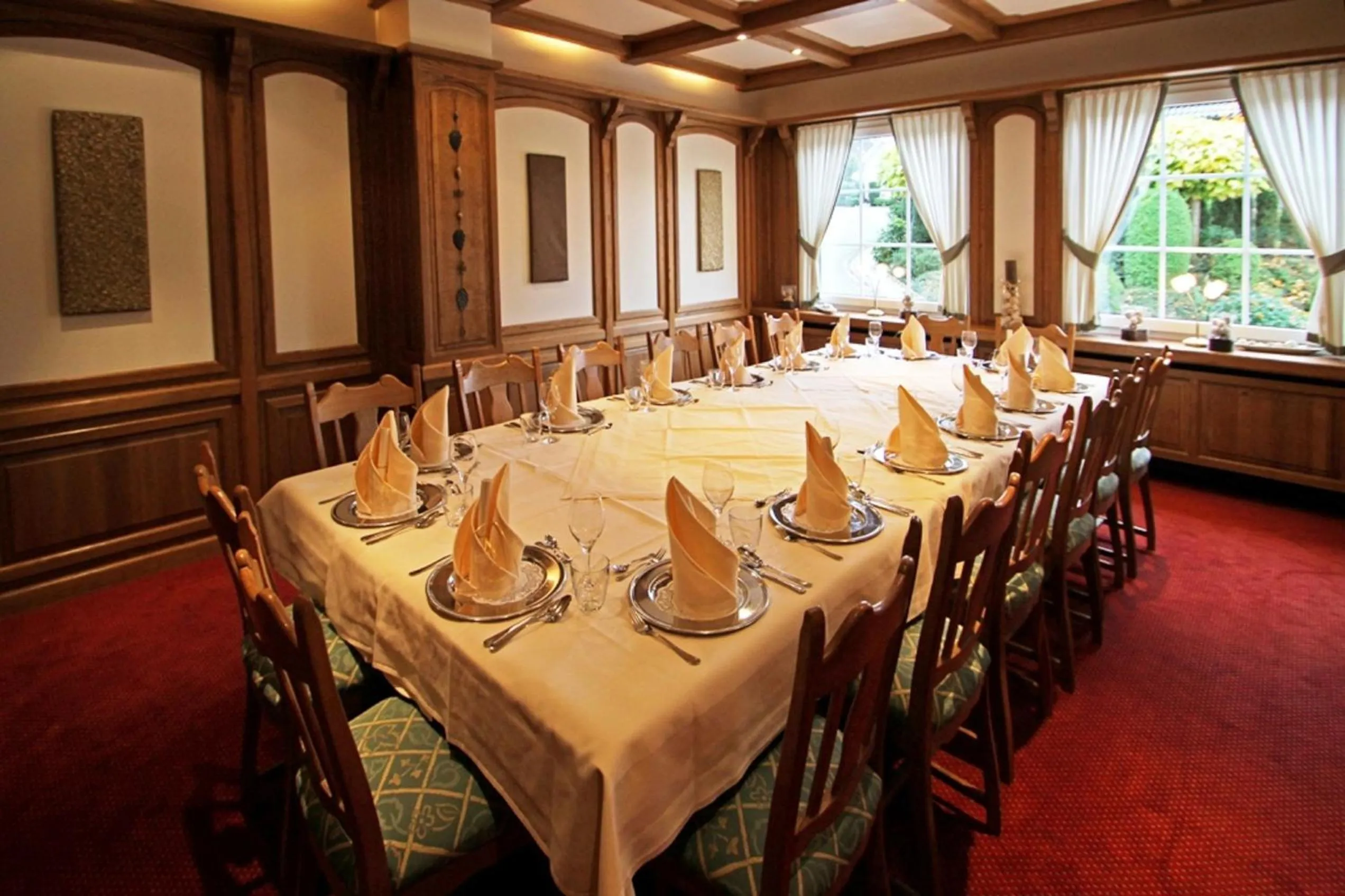 Restaurant/places to eat in Hotel Zum Hackstück