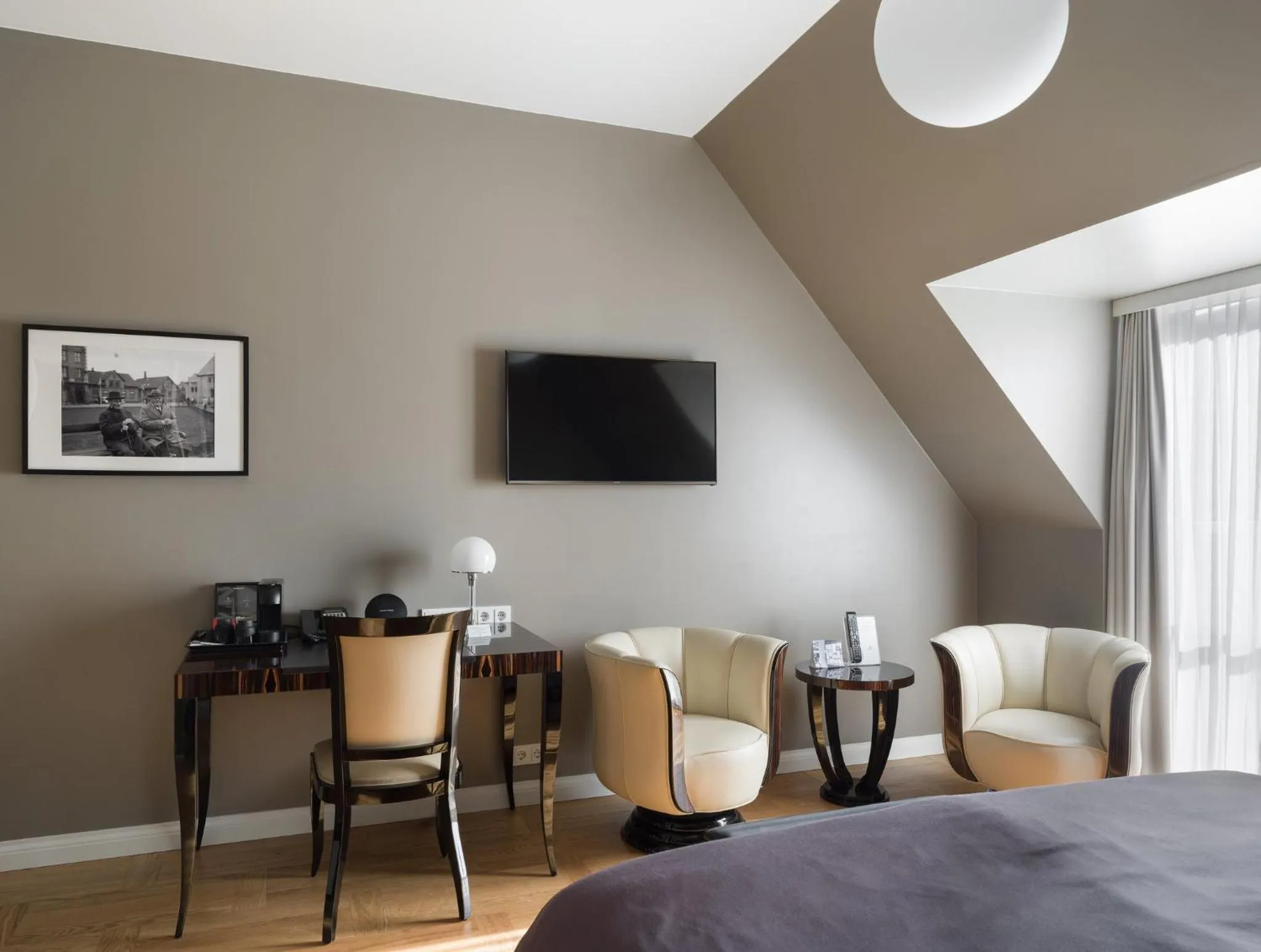 Bedroom, Bed in Hotel Borg by Keahotels