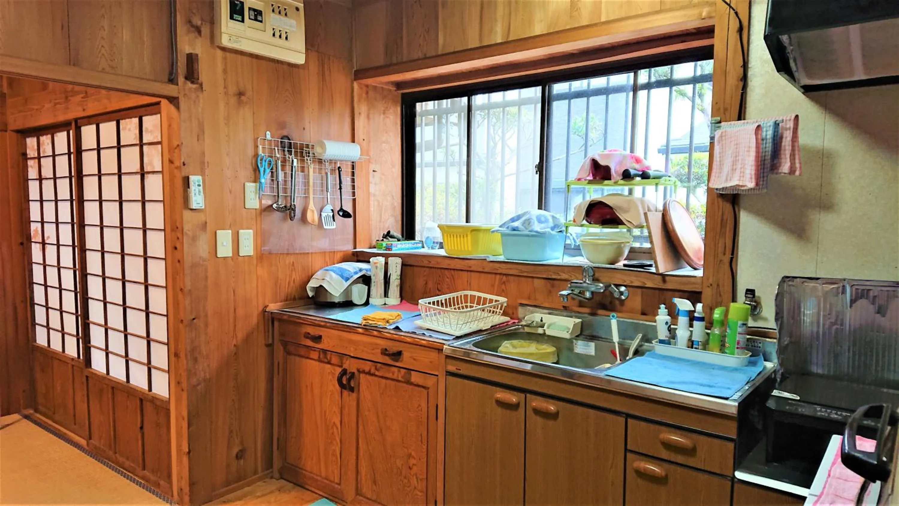 Kitchen or kitchenette in Cottage Yakusugi House