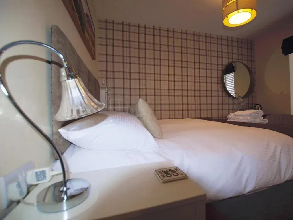 Bedroom, Bed in Masons Freehouse Bedroom, Bed in Masons Freehouse