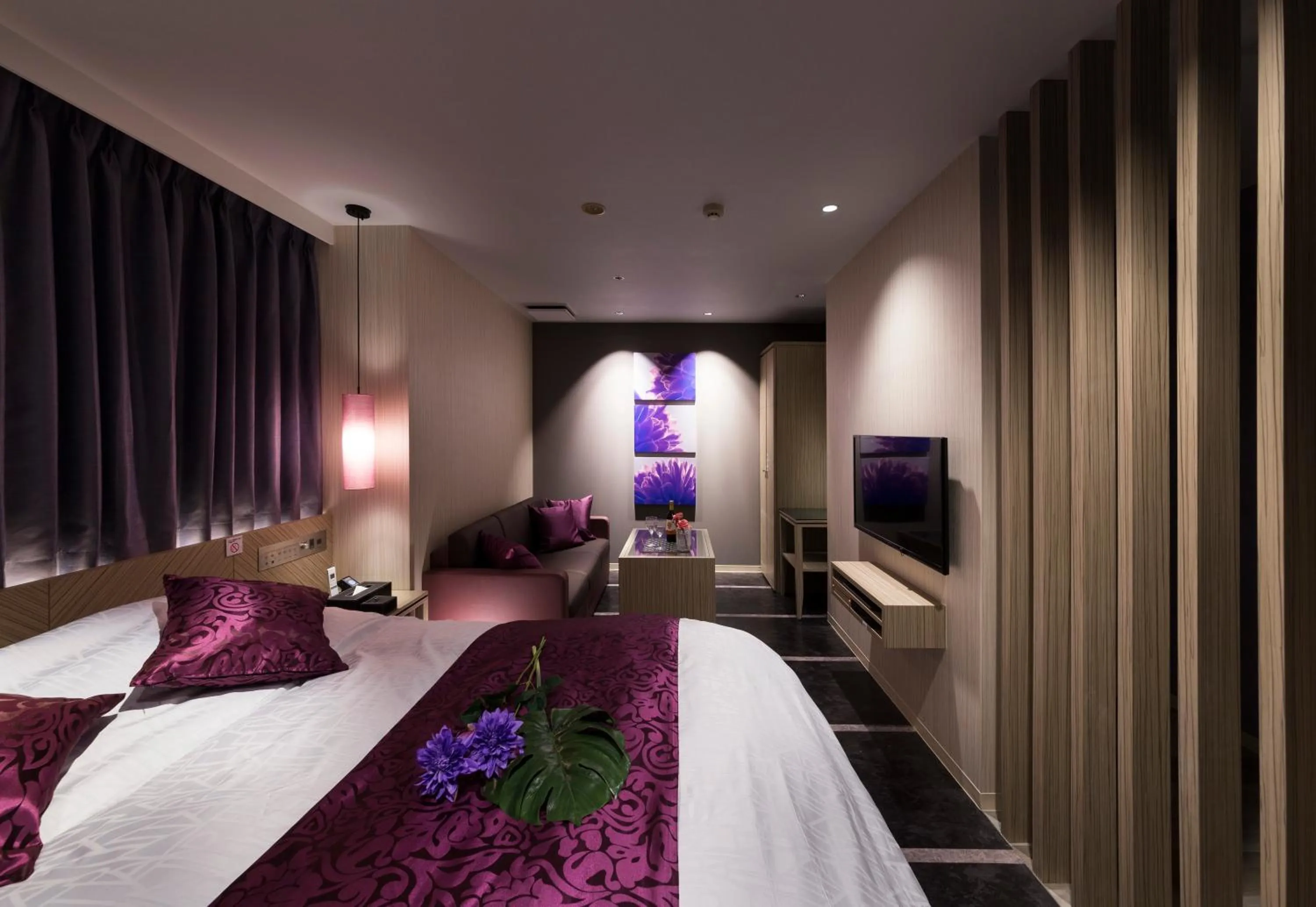 Photo of the whole room, Bed in Hotel Plant Garden Resort (Adult Only)