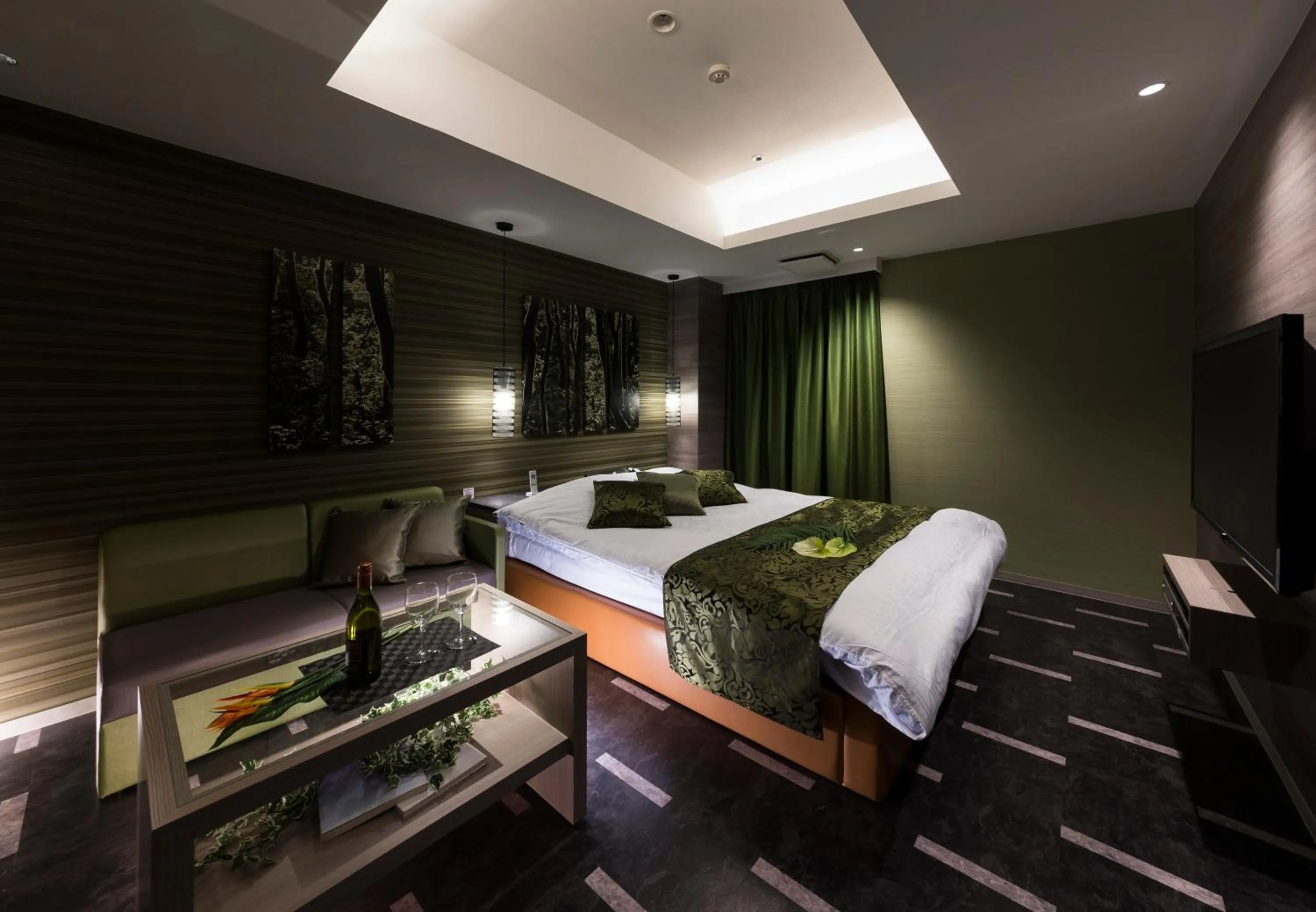 Photo of the whole room, Bed in Hotel Plant Garden Resort (Adult Only)