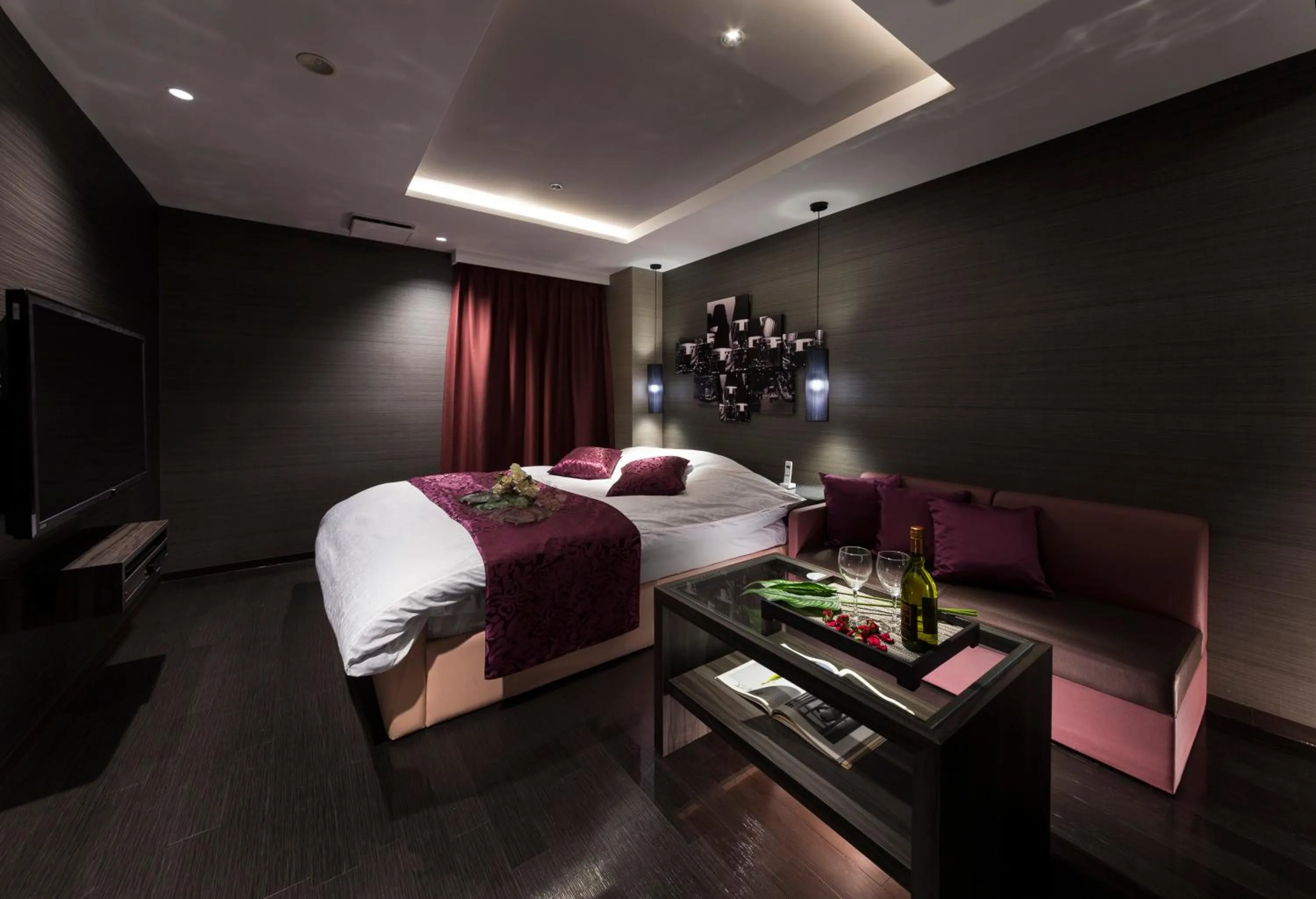 Photo of the whole room, Bed in Hotel Plant Garden Resort (Adult Only)