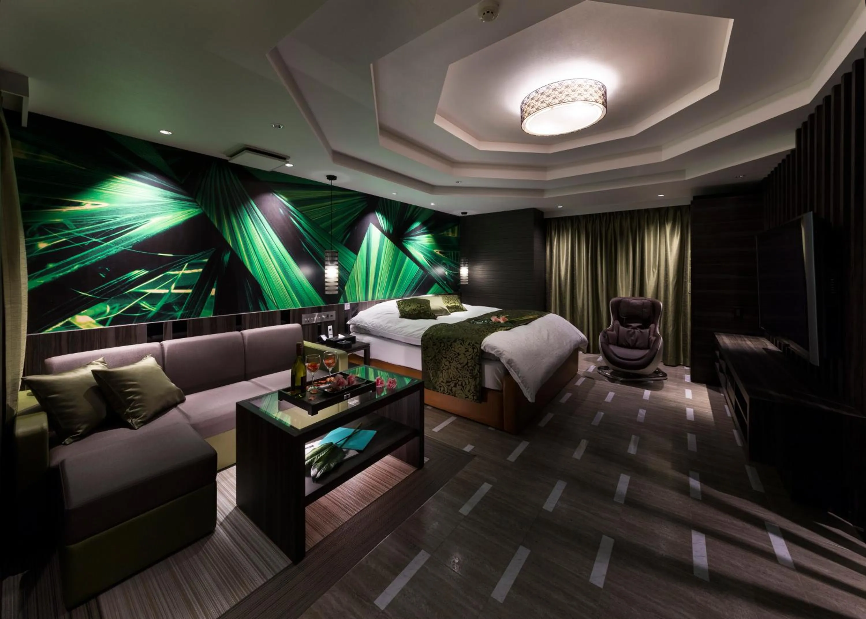 Photo of the whole room, Bed in Hotel Plant Garden Resort (Adult Only)