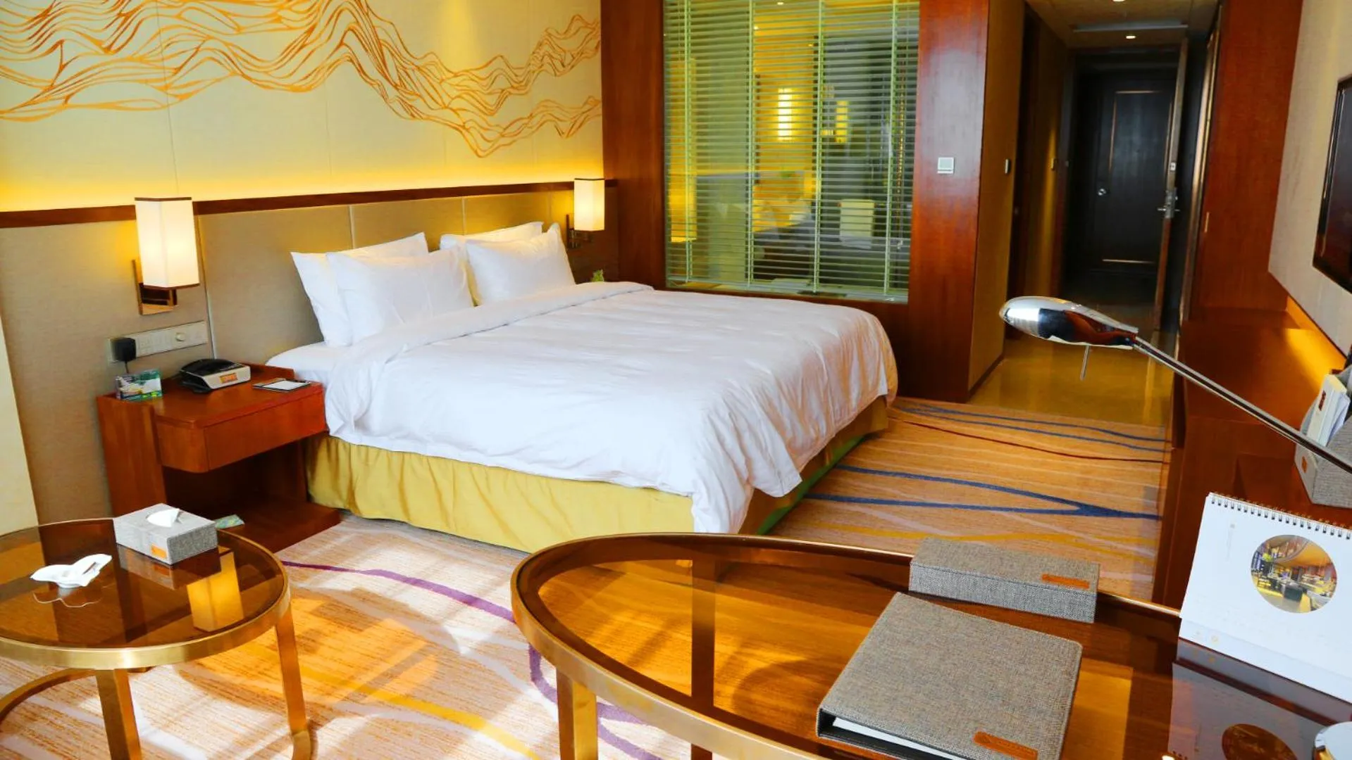 Bed in Jinling Shihu Garden Hotel