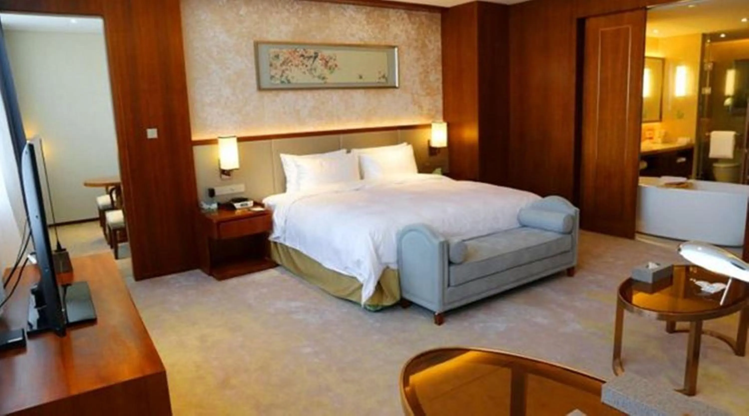 Bedroom in Jinling Shihu Garden Hotel