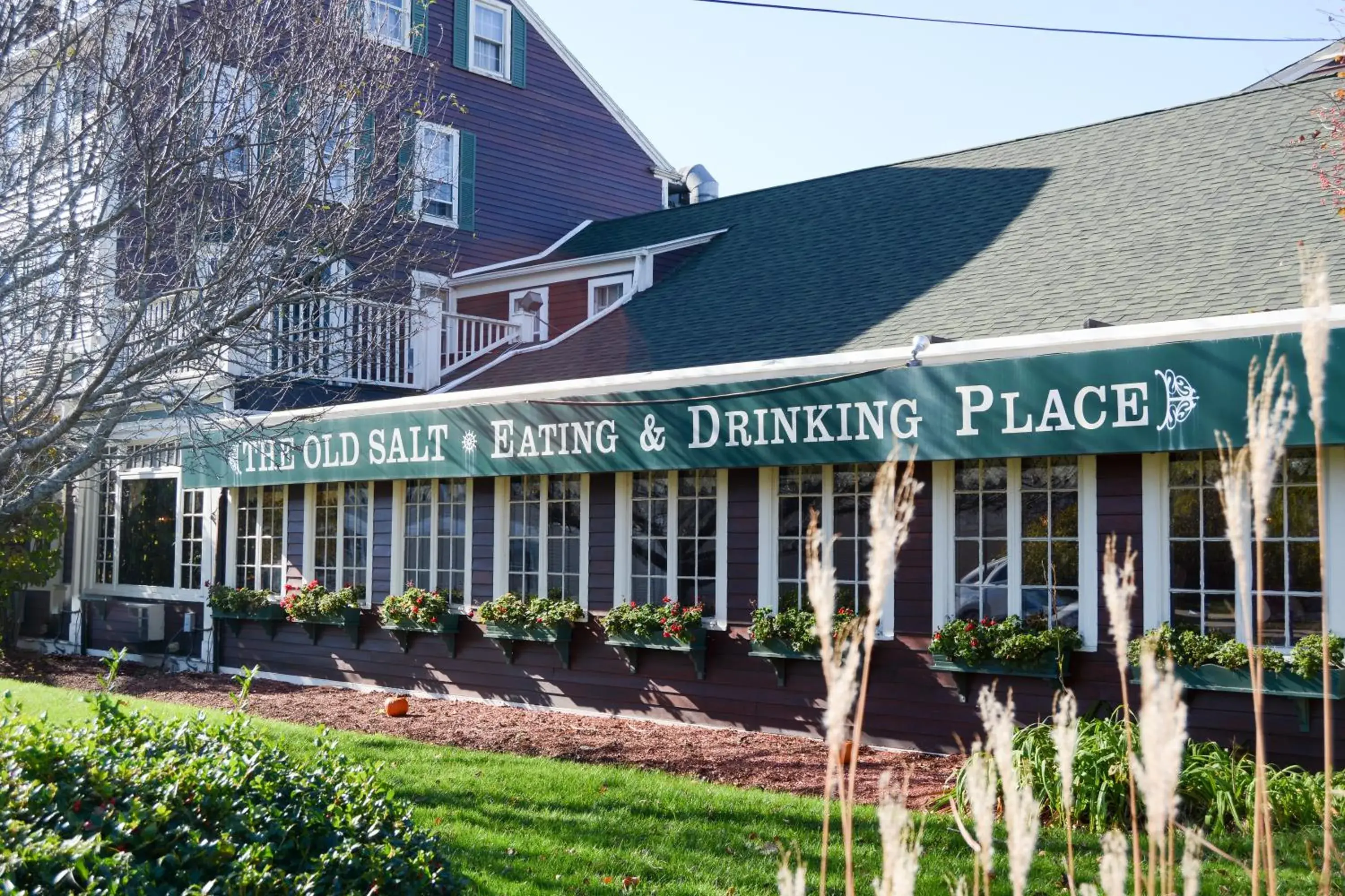 Property building in Lamies Inn & The Old Salt Tavern Property building in Lamies Inn & The Old Salt Tavern