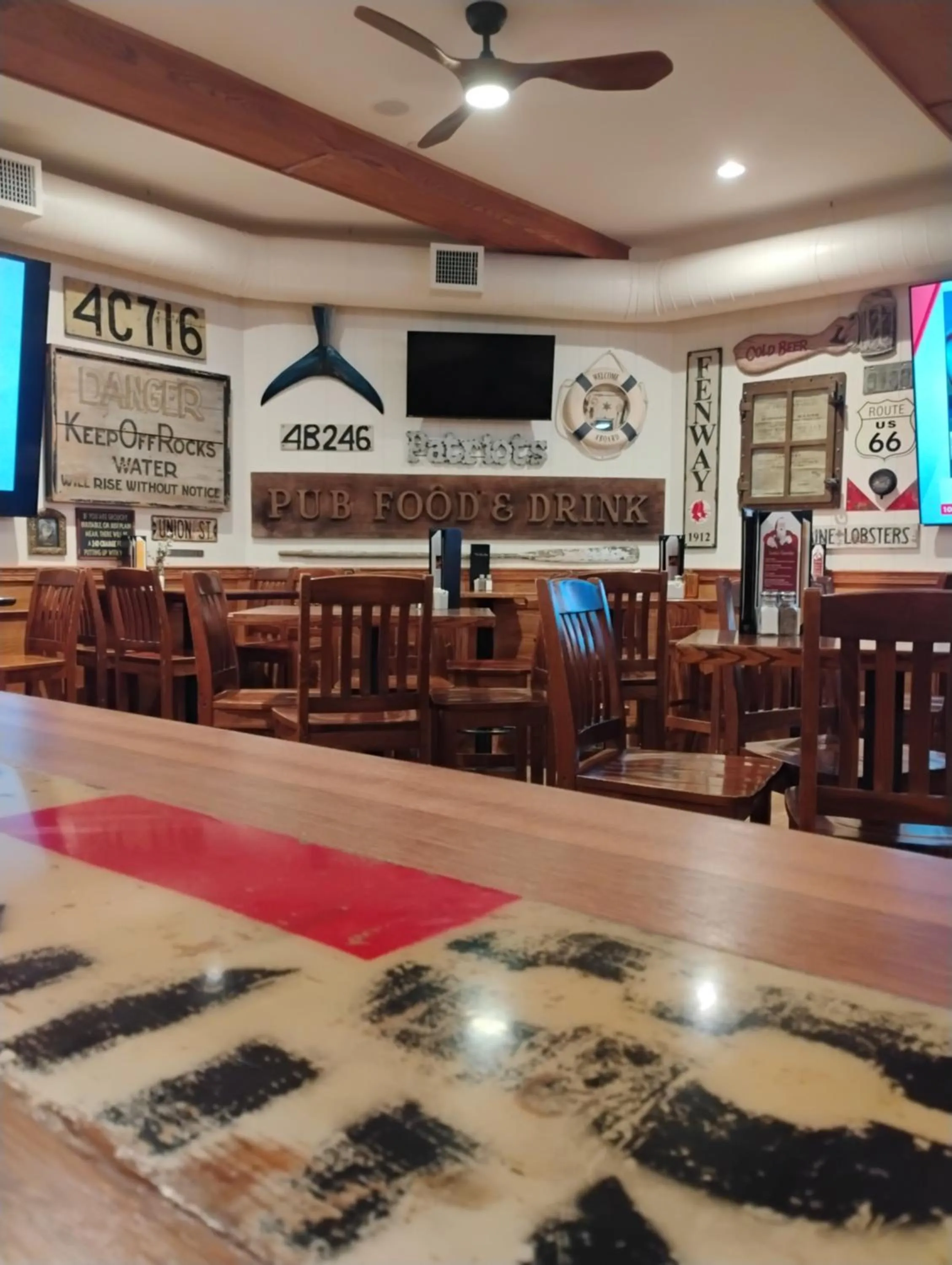 Restaurant/places to eat in Lamies Inn & The Old Salt Tavern