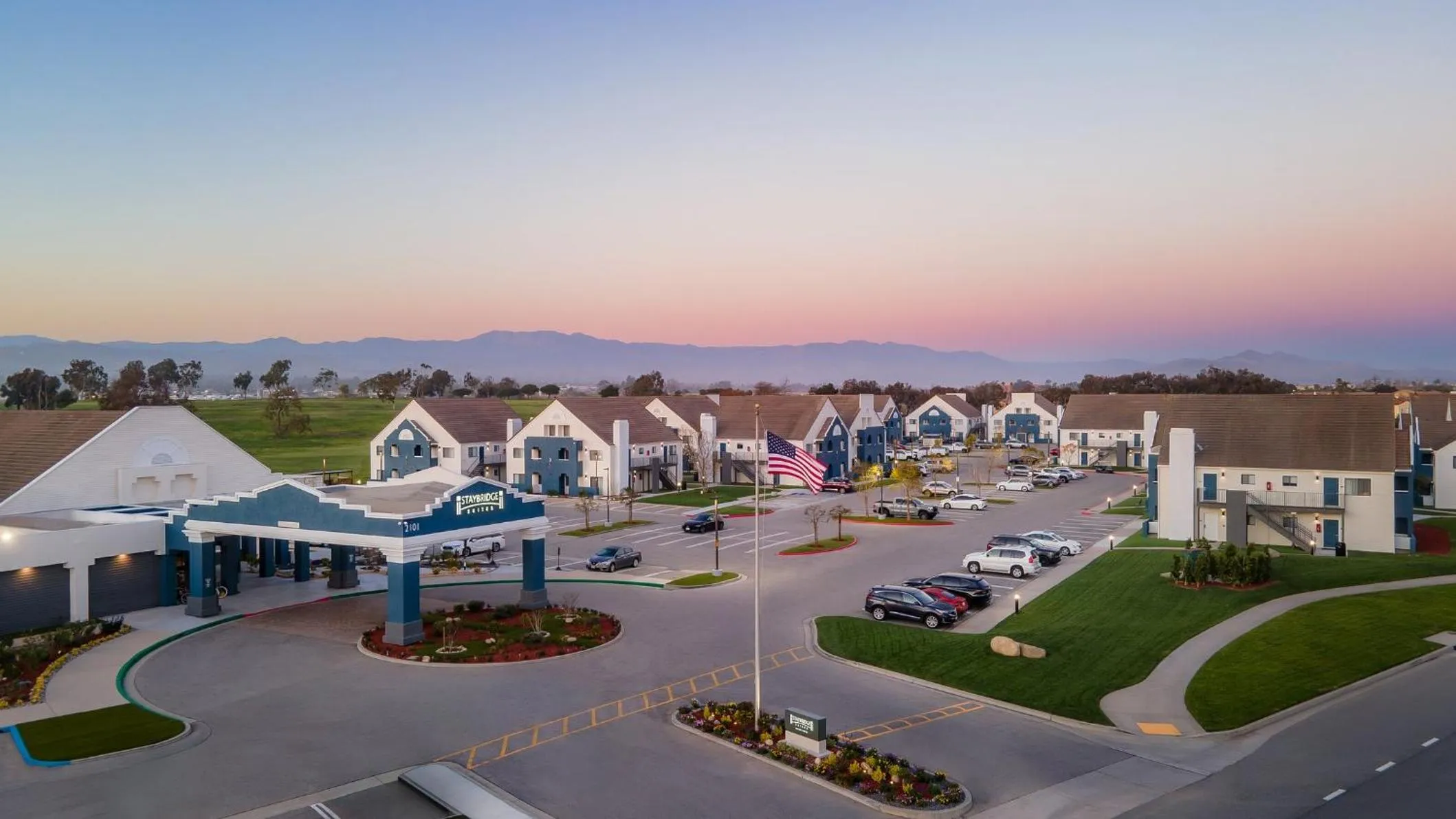 Property building in Staybridge Suites Oxnard - River Ridge by IHG