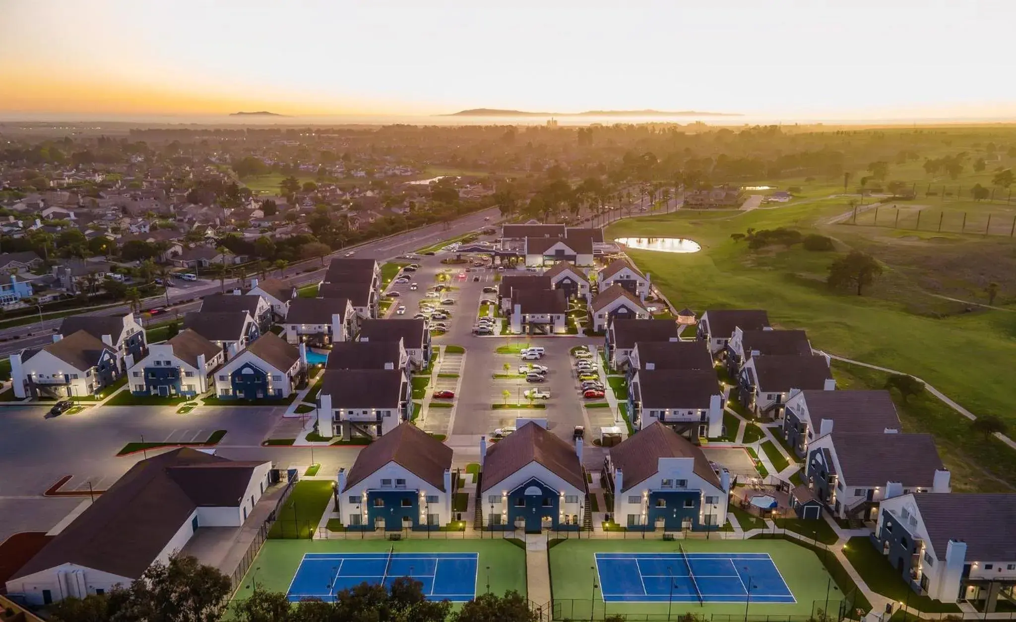 Property building in Staybridge Suites Oxnard - River Ridge by IHG Property building in Staybridge Suites Oxnard - River Ridge by IHG