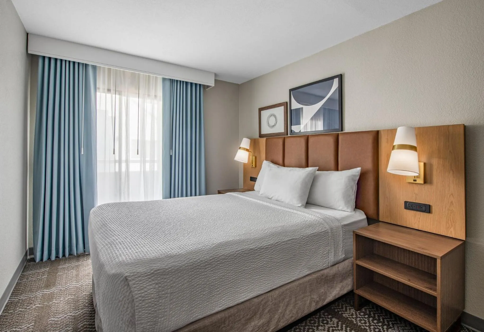 Photo of the whole room, Bed in Staybridge Suites Oxnard - River Ridge by IHG