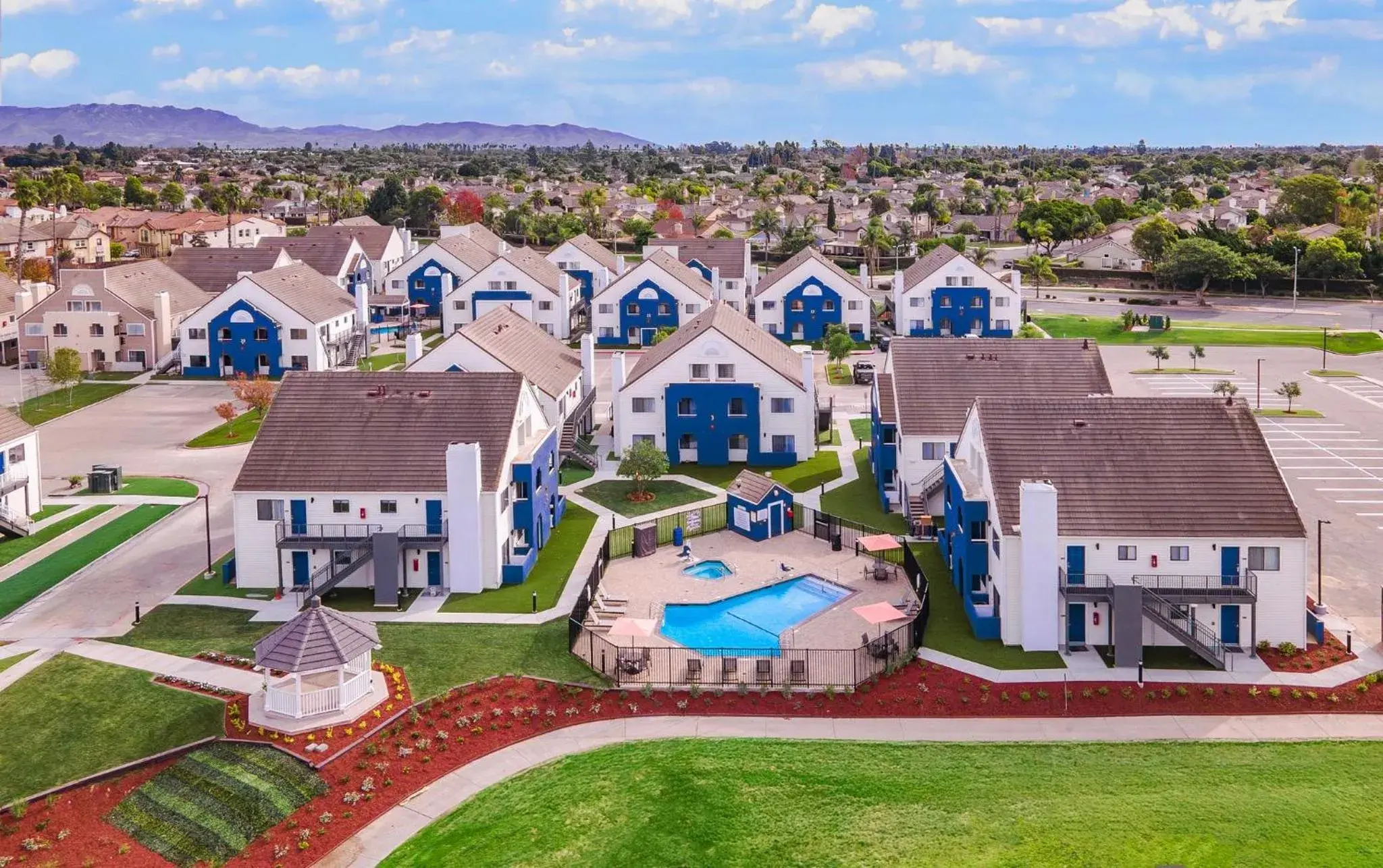 Property building in Staybridge Suites Oxnard - River Ridge by IHG Property building in Staybridge Suites Oxnard - River Ridge by IHG