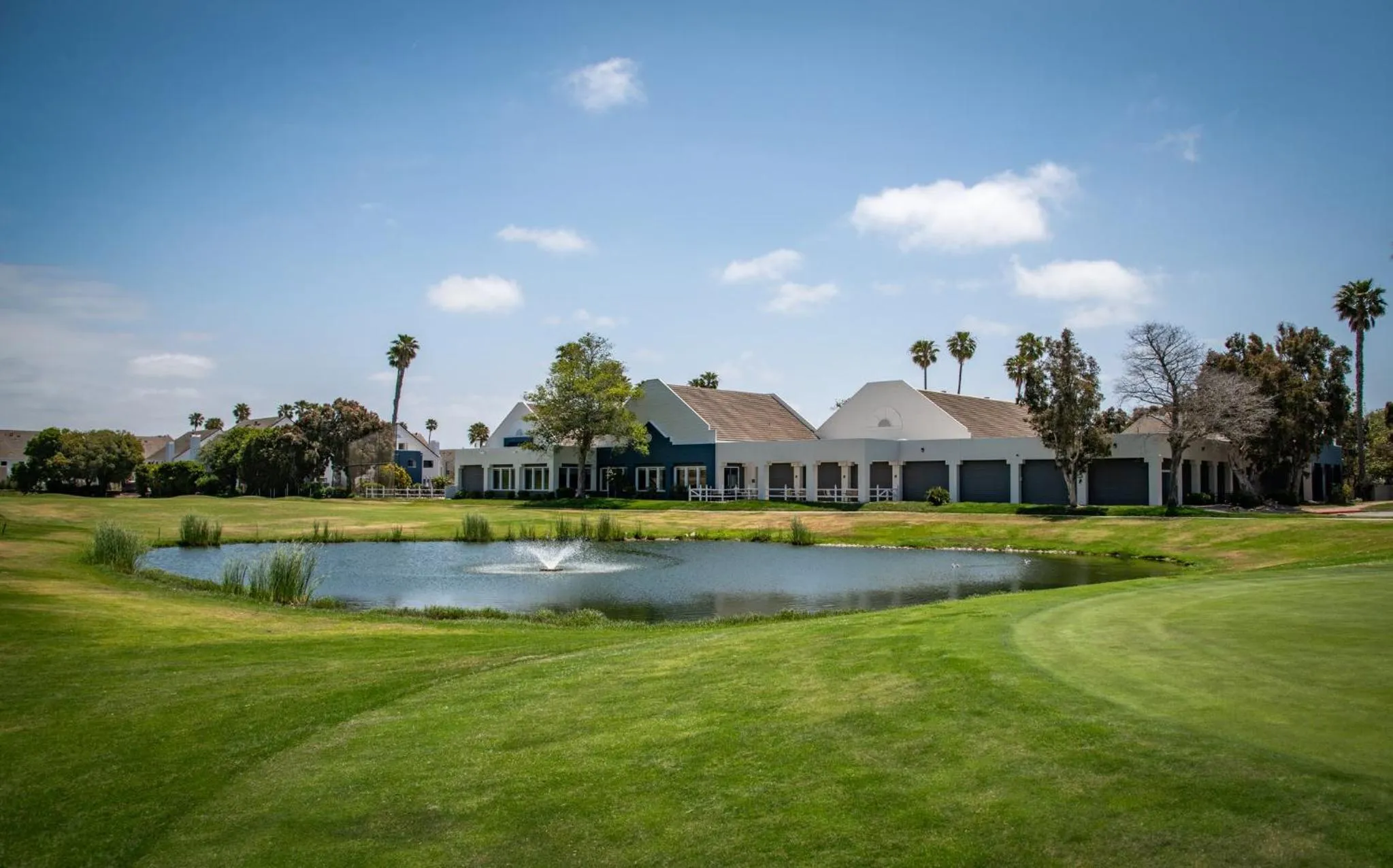 Property building in Staybridge Suites Oxnard - River Ridge by IHG