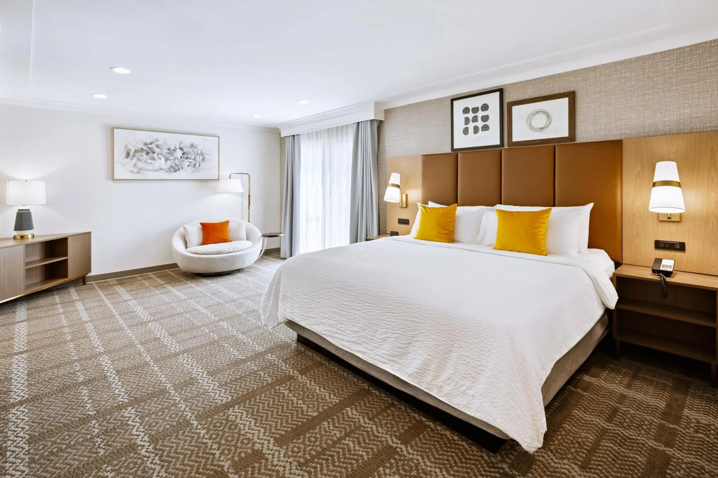 Bed in Staybridge Suites Oxnard - River Ridge by IHG Bed in Staybridge Suites Oxnard - River Ridge by IHG