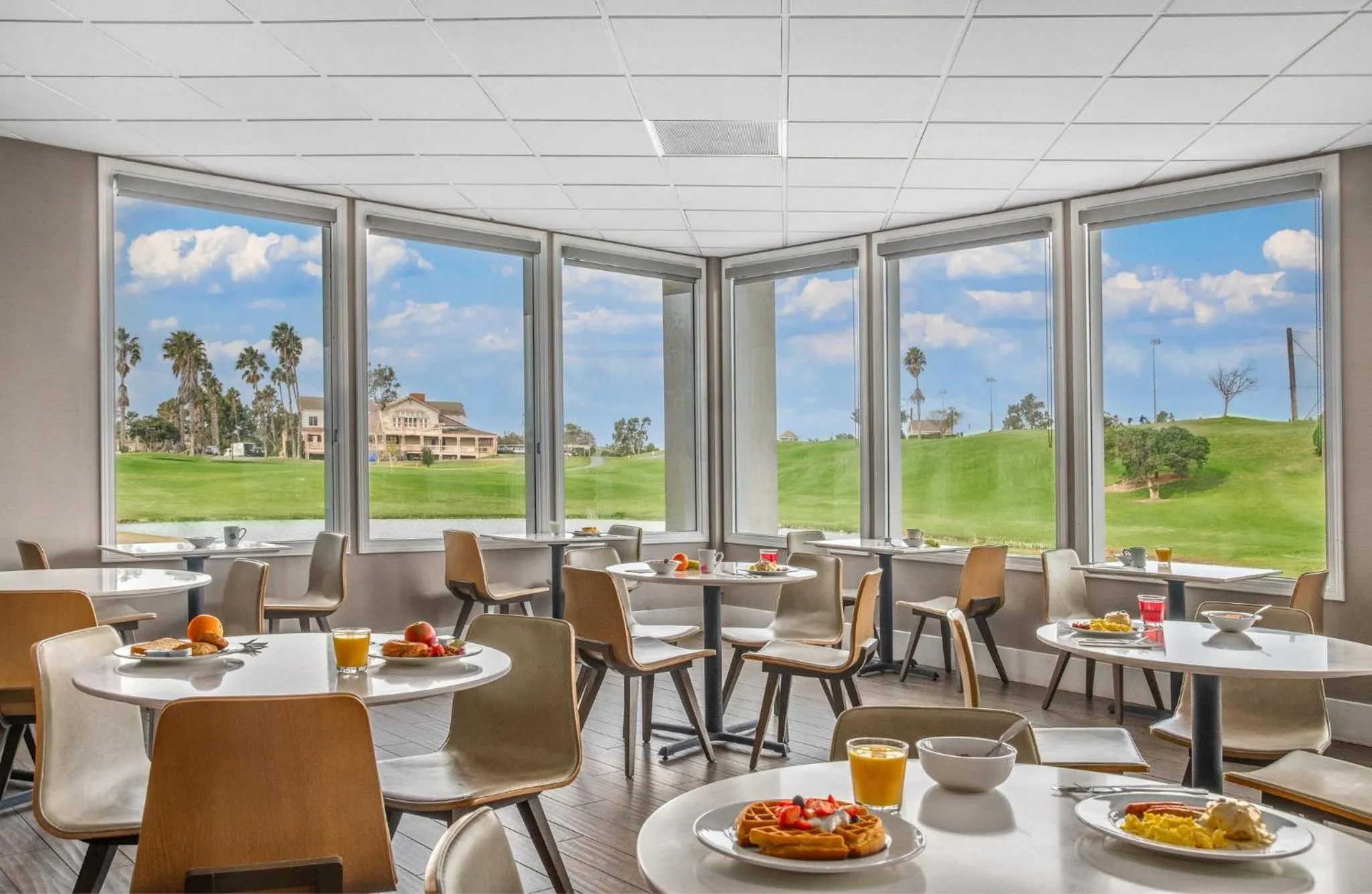 Breakfast in Staybridge Suites Oxnard - River Ridge by IHG