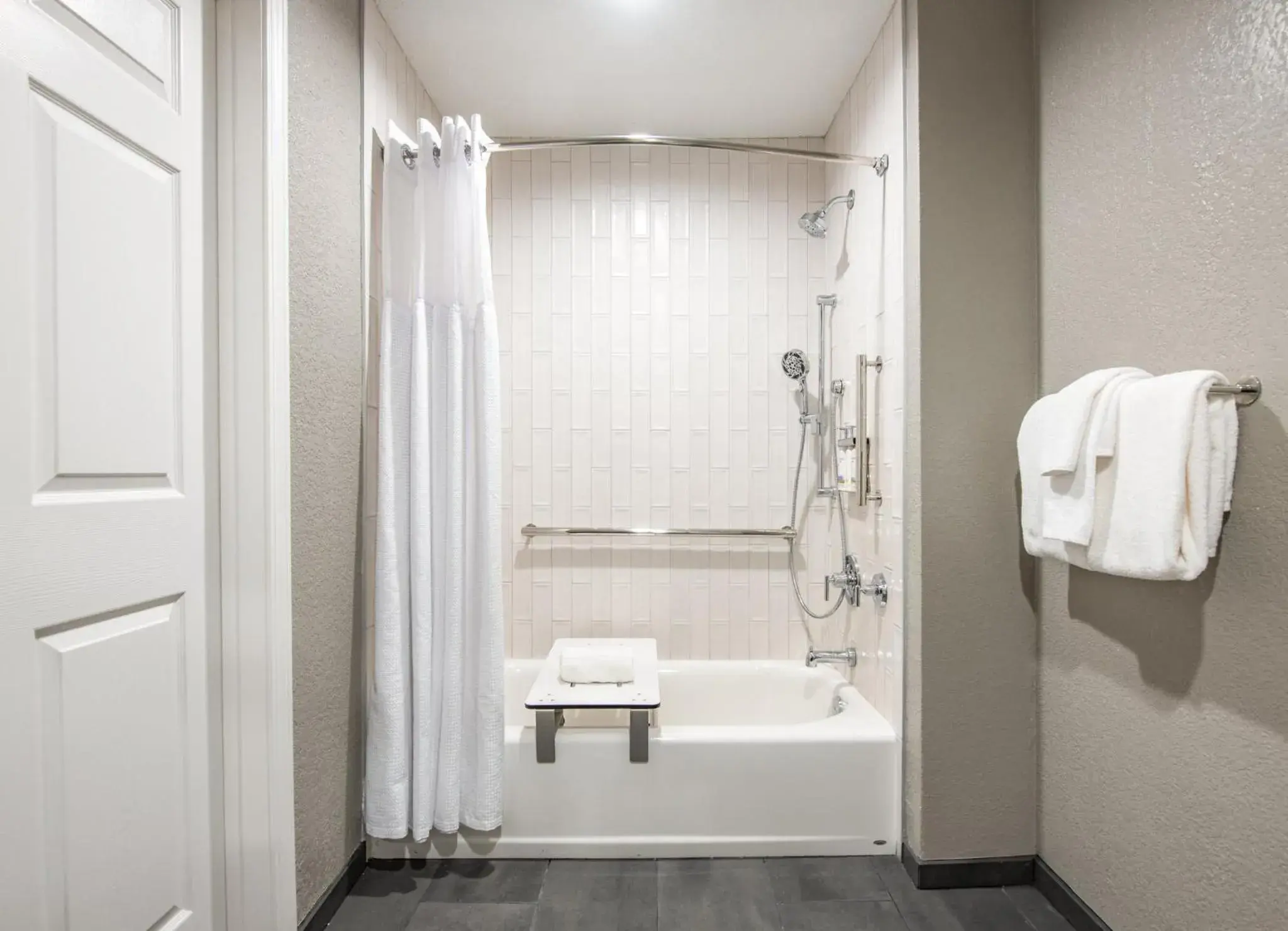 Photo of the whole room in Staybridge Suites Oxnard - River Ridge by IHG Photo of the whole room in Staybridge Suites Oxnard - River Ridge by IHG