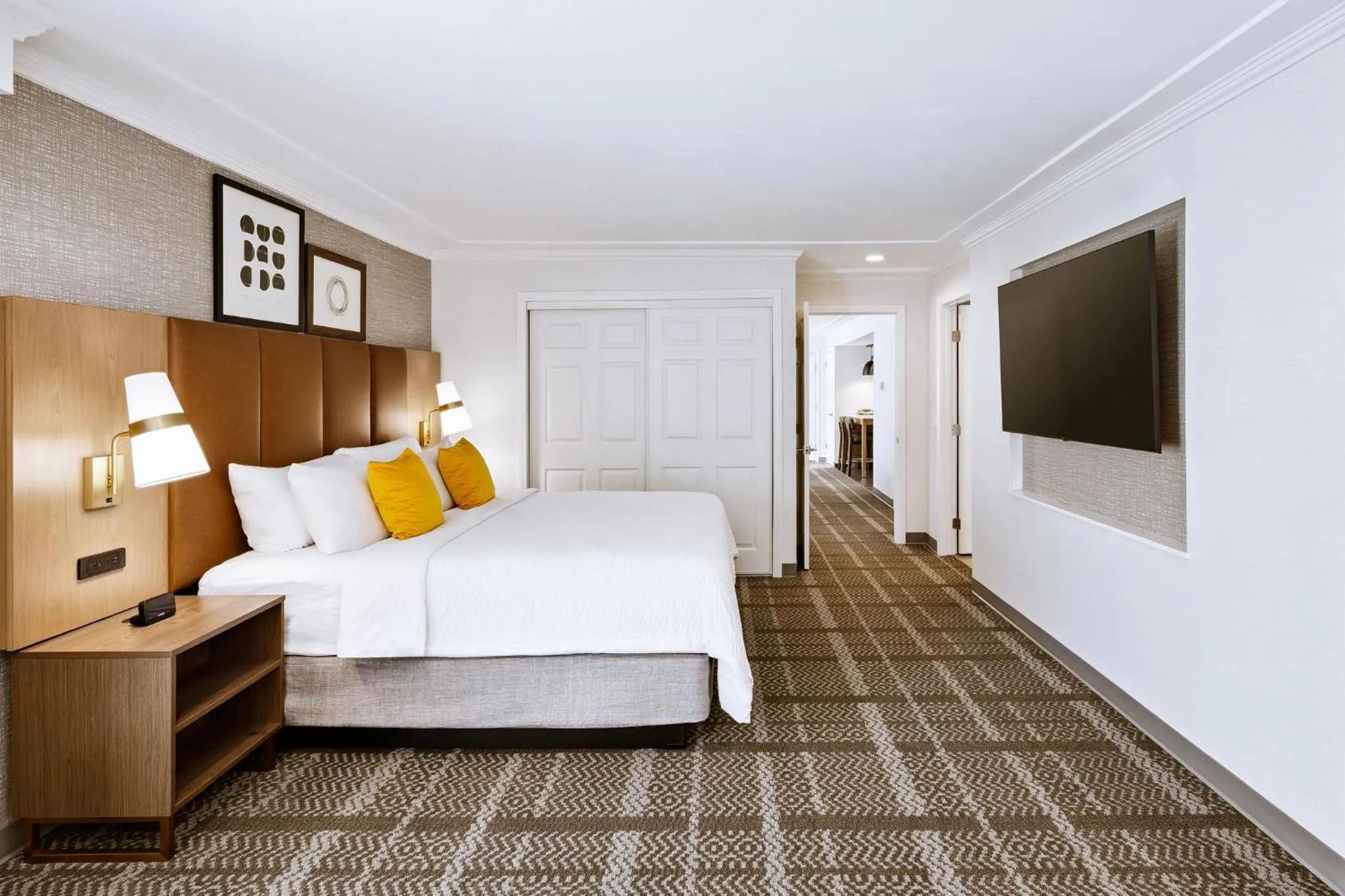 Photo of the whole room, Bed in Staybridge Suites Oxnard - River Ridge by IHG