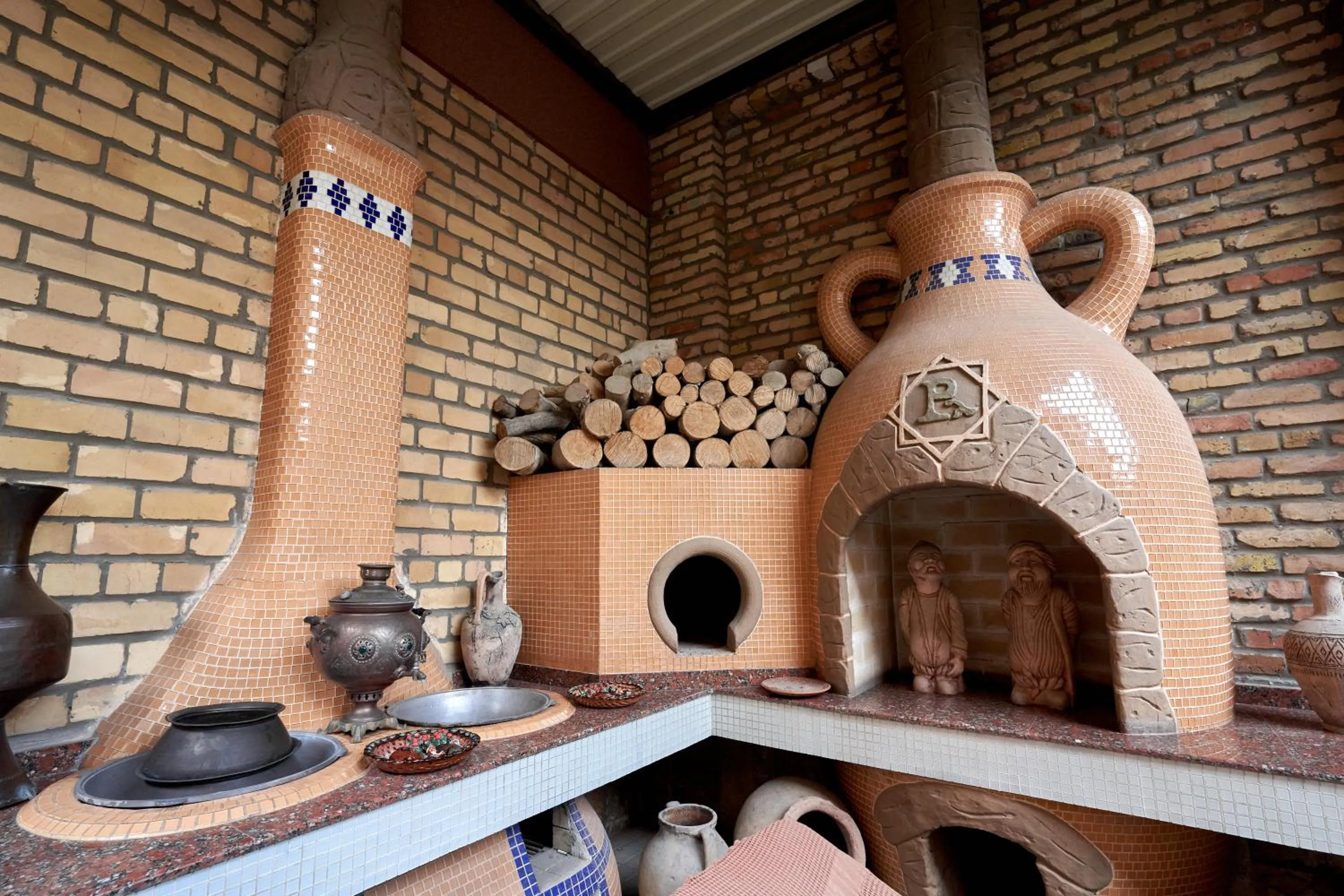 BBQ facilities in Rakat Plaza