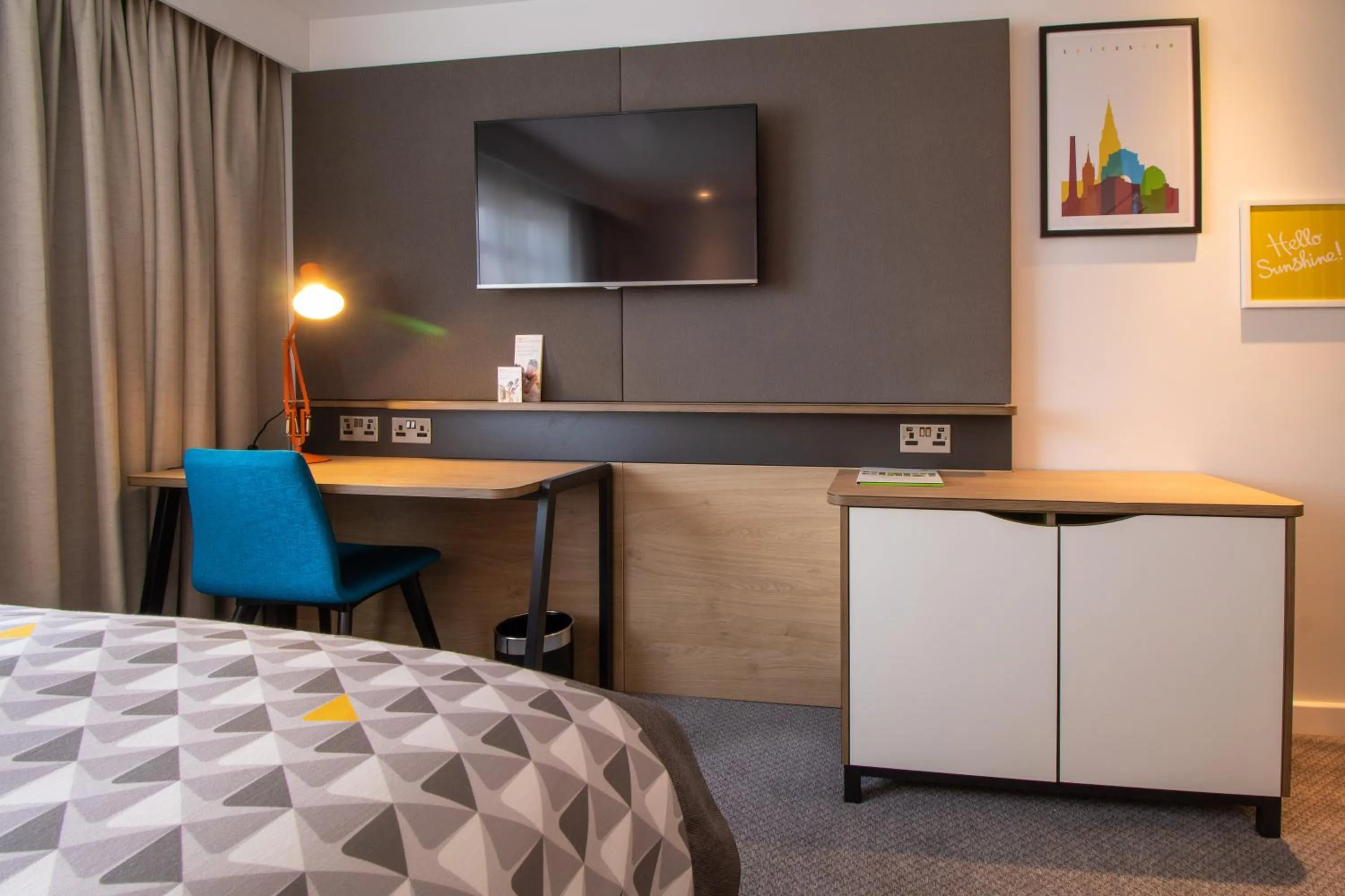 Photo of the whole room, Bed in Holiday Inn - Leicester - Wigston by IHG