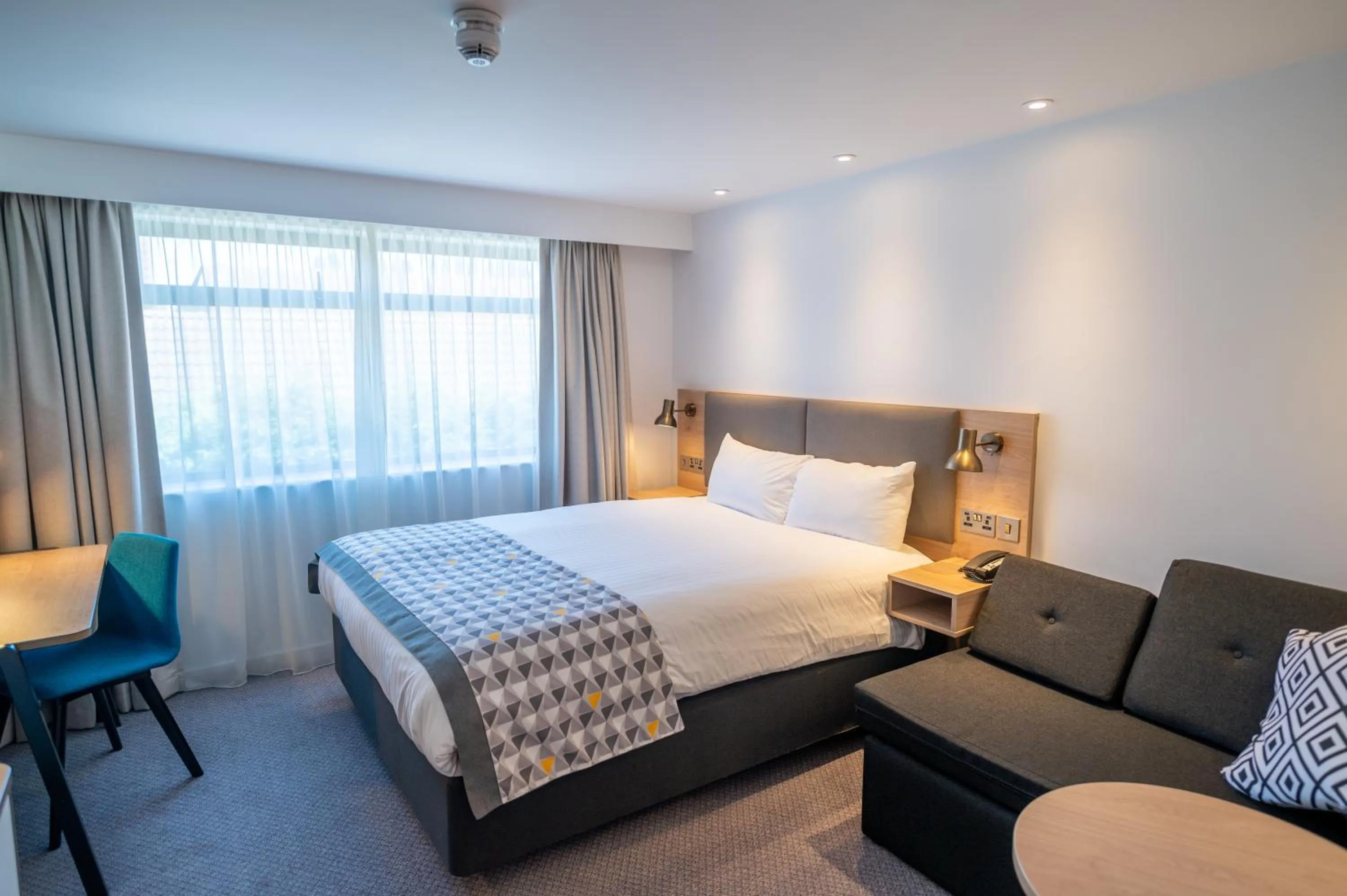 Photo of the whole room, Bed in Holiday Inn - Leicester - Wigston by IHG