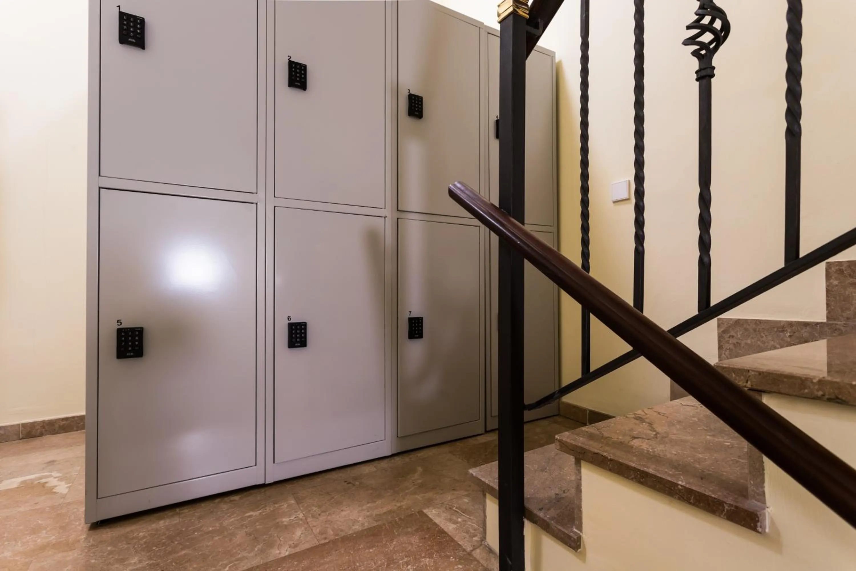 locker in Borne Suites - Turismo de Interior