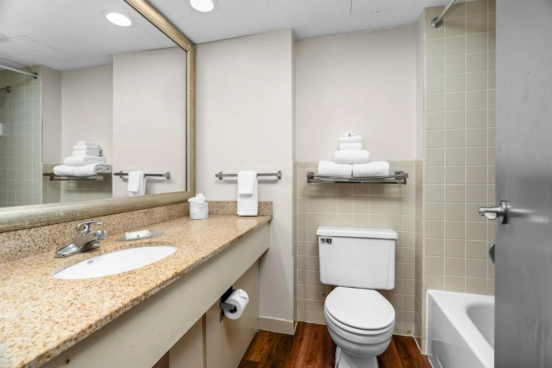 Bathroom in Quality Inn & Suites Mall of America - MSP Airport