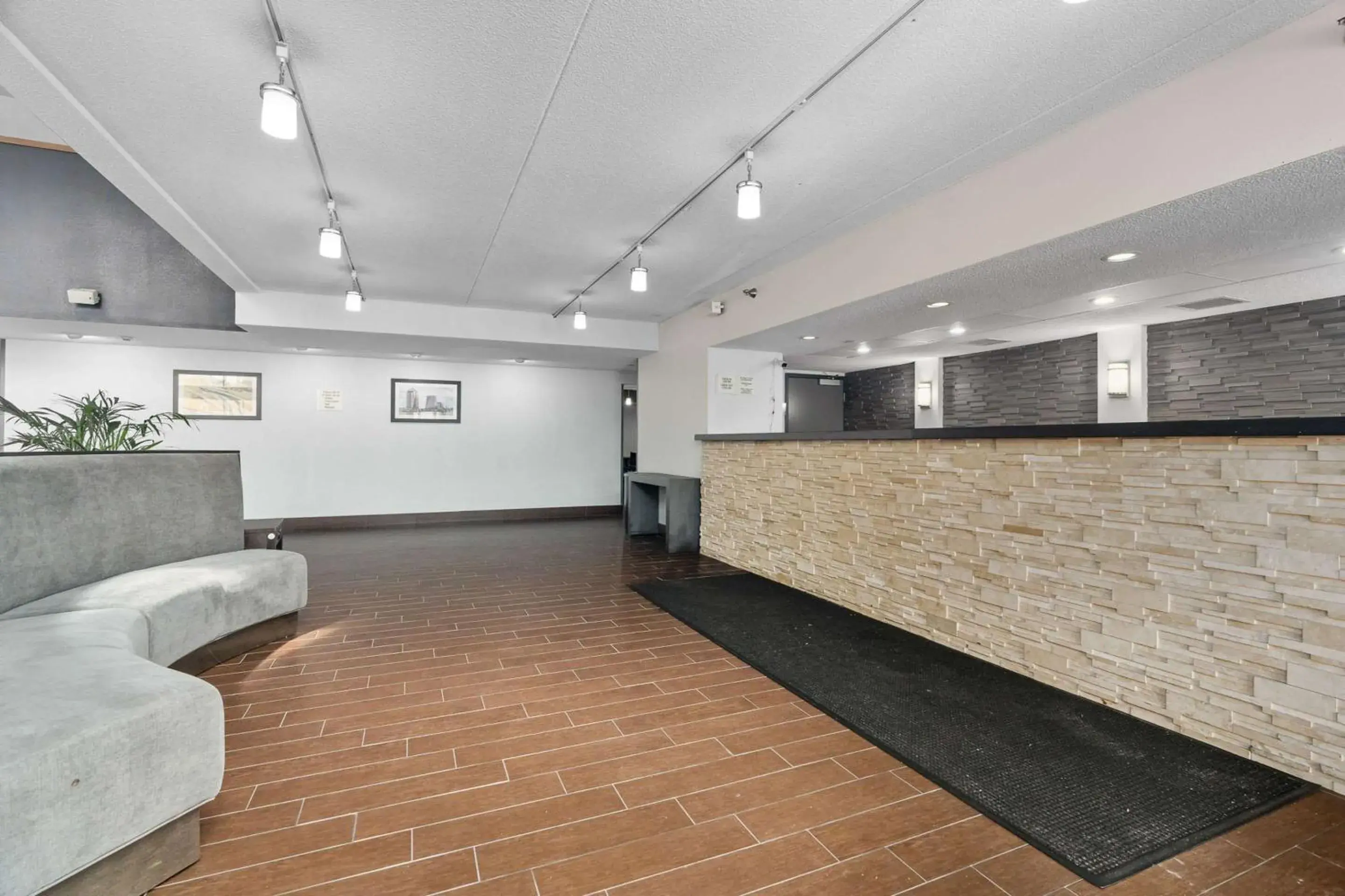 Lobby or reception in Quality Inn & Suites Mall of America - MSP Airport Lobby or reception in Quality Inn & Suites Mall of America - MSP Airport