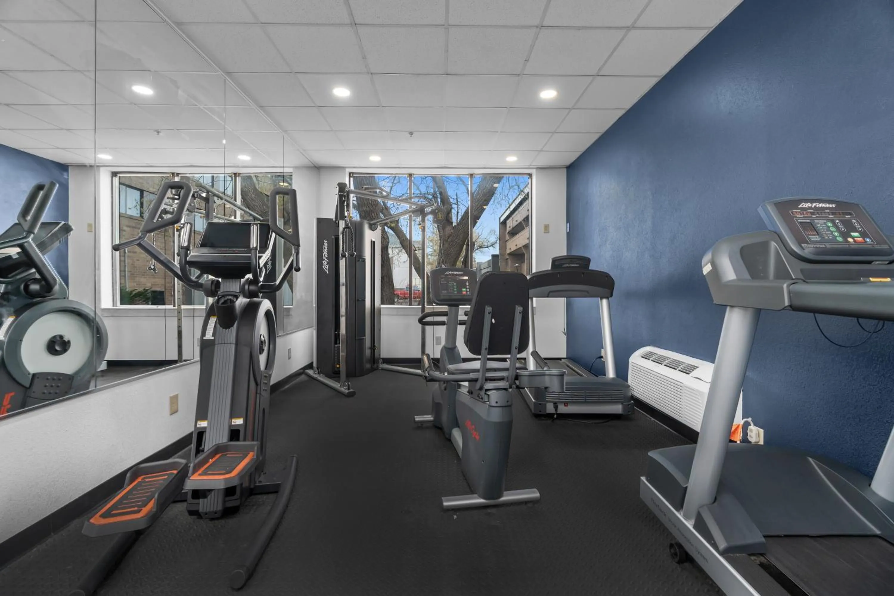 Fitness centre/facilities in Quality Inn & Suites Mall of America - MSP Airport