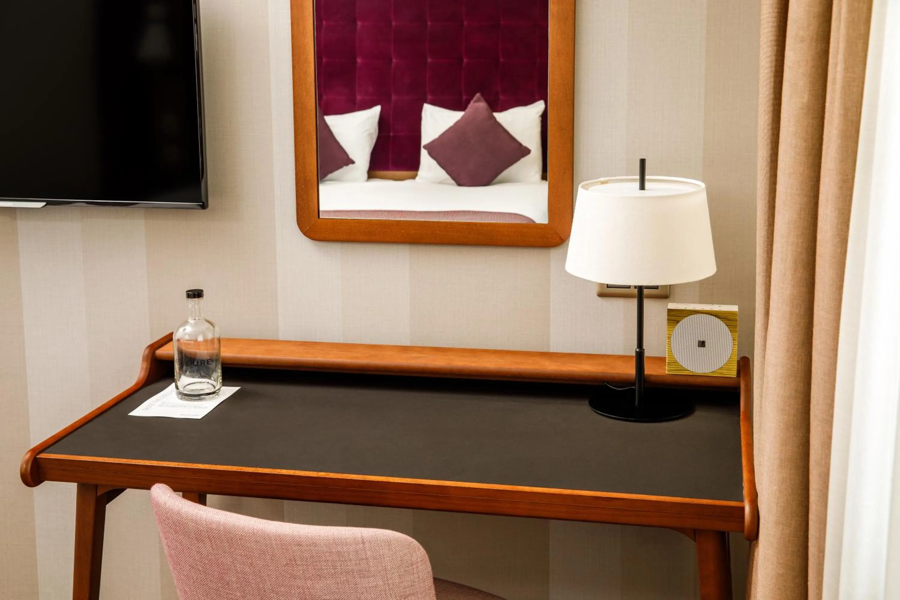 hair dresser in Mercure London Bridge