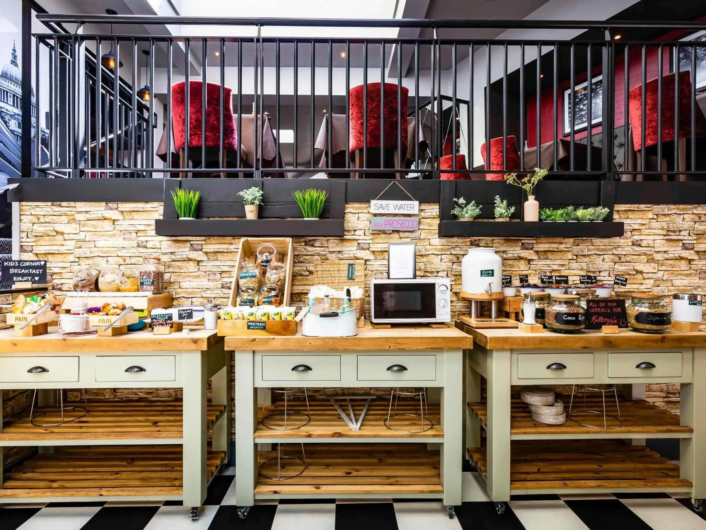 Restaurant/places to eat in Mercure London Bridge Restaurant/places to eat in Mercure London Bridge