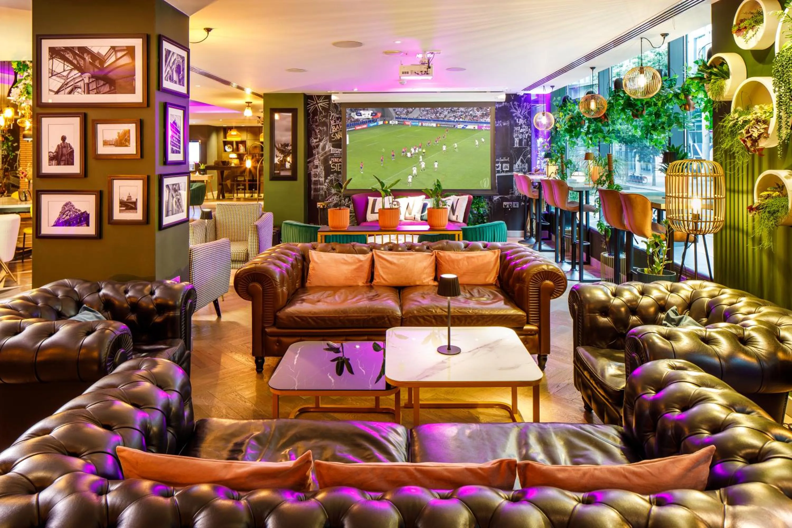 Lobby or reception in Mercure London Bridge