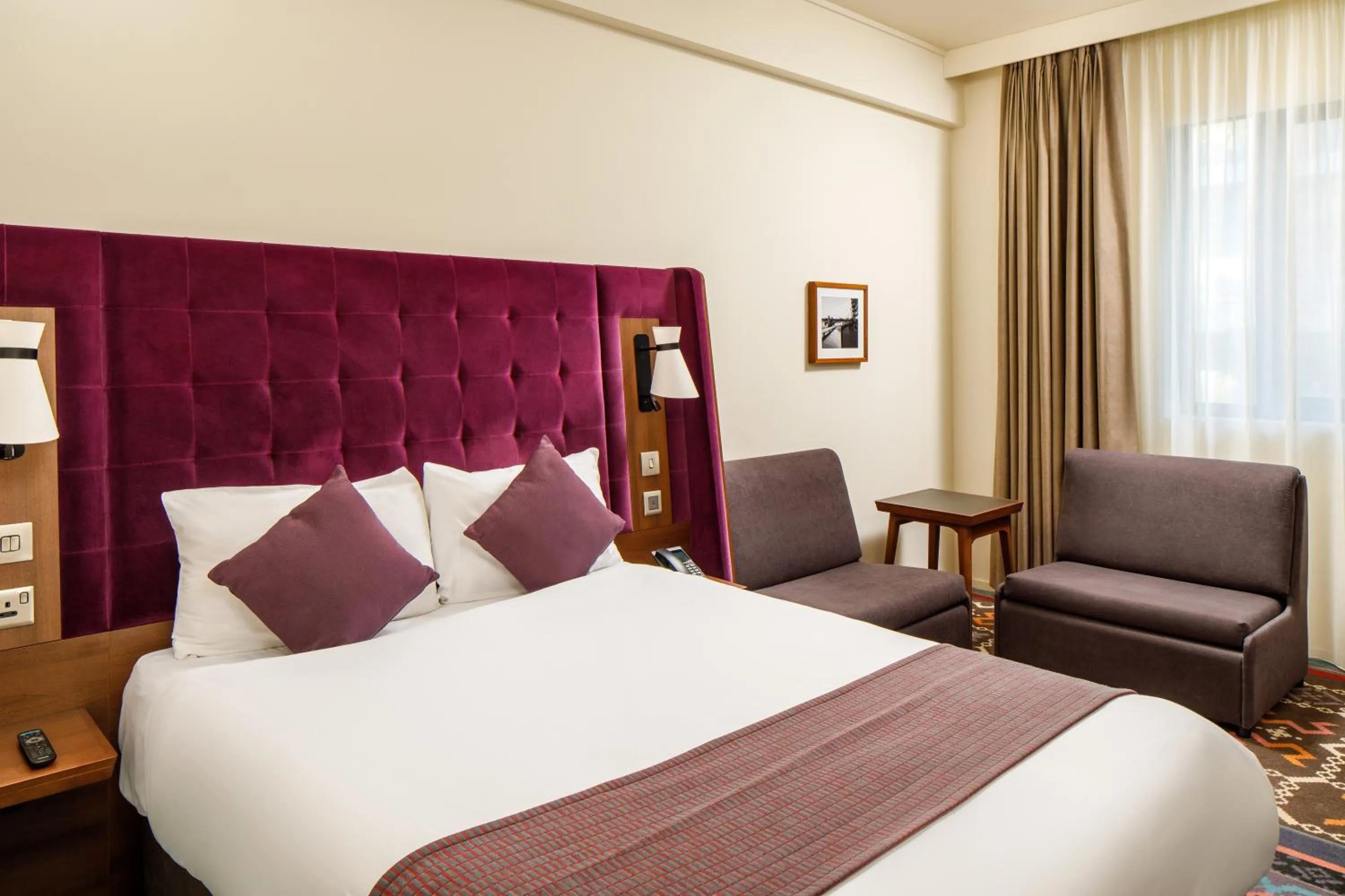 Bed in Mercure London Bridge