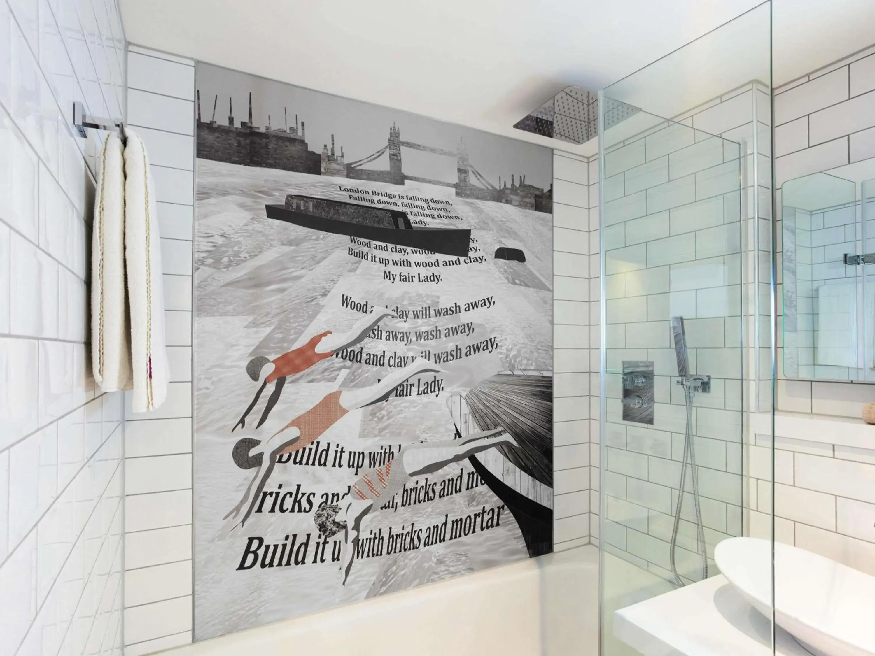 Bedroom in Mercure London Bridge Bedroom in Mercure London Bridge