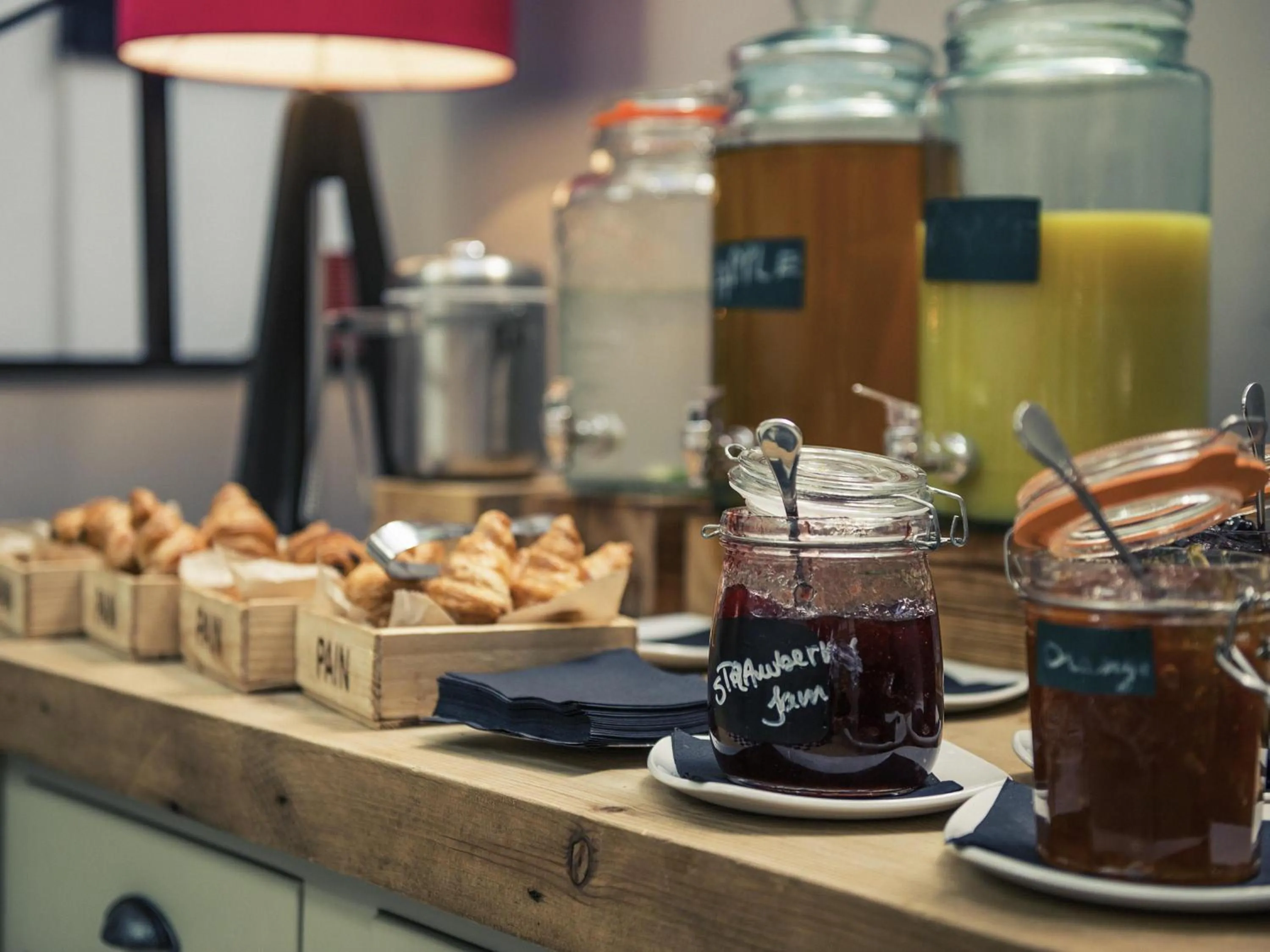 Breakfast in Mercure London Bridge