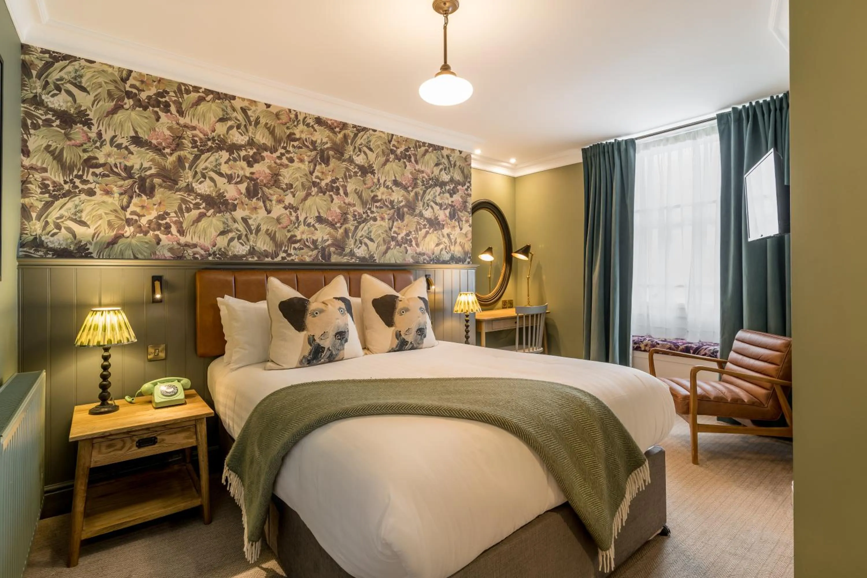 Bed in The Kings Arms Hotel