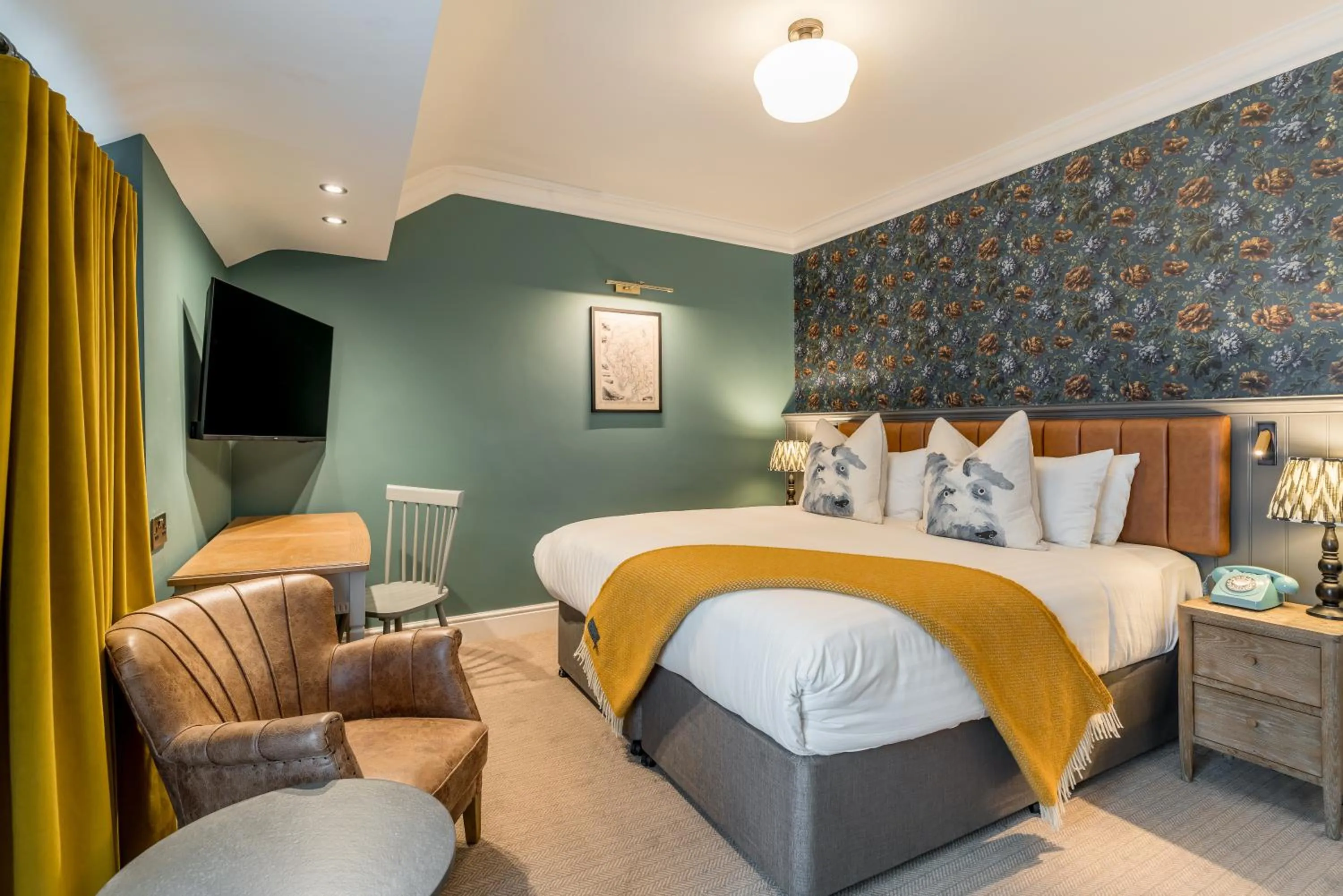 Bed in The Kings Arms Hotel