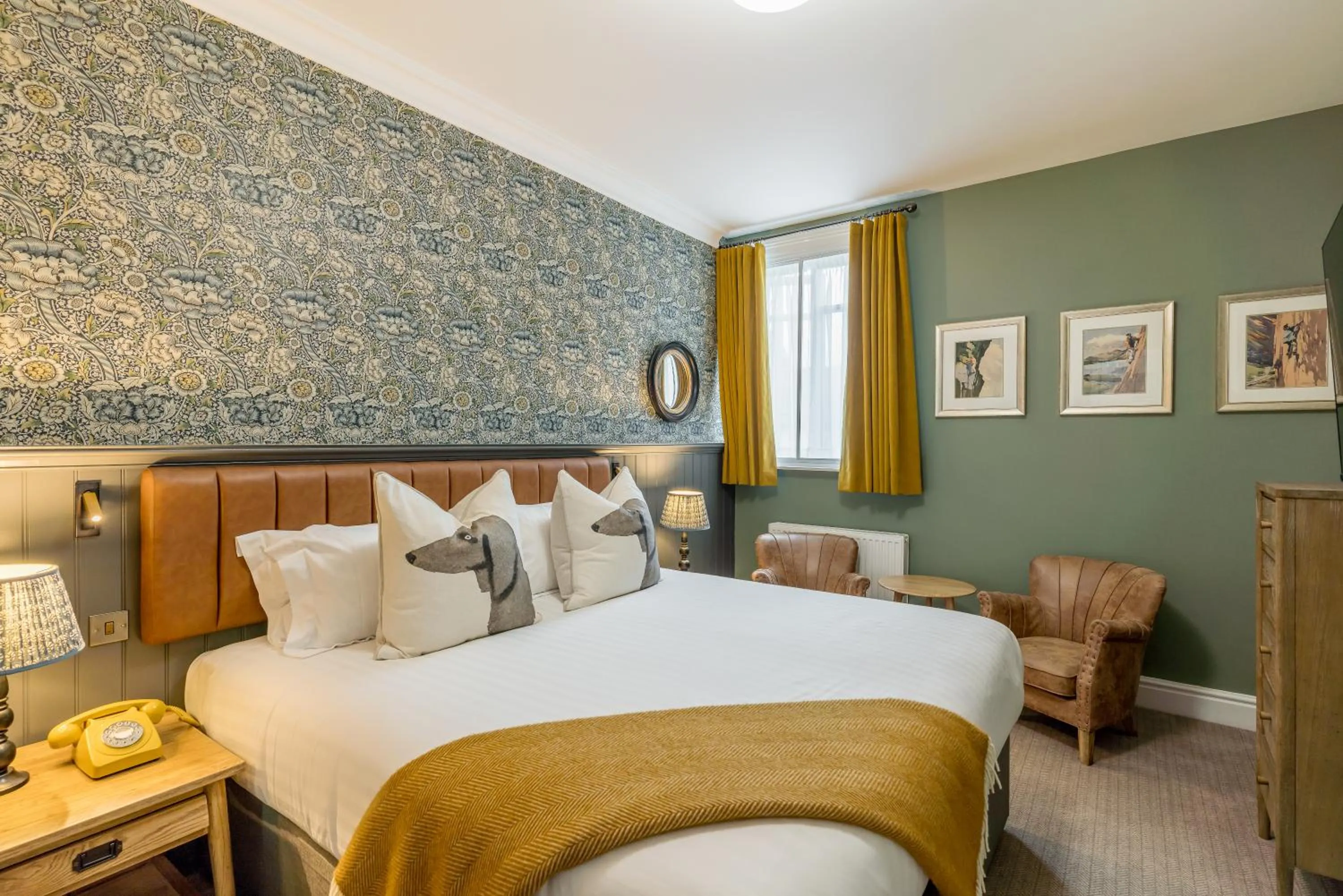 Bed in The Kings Arms Hotel