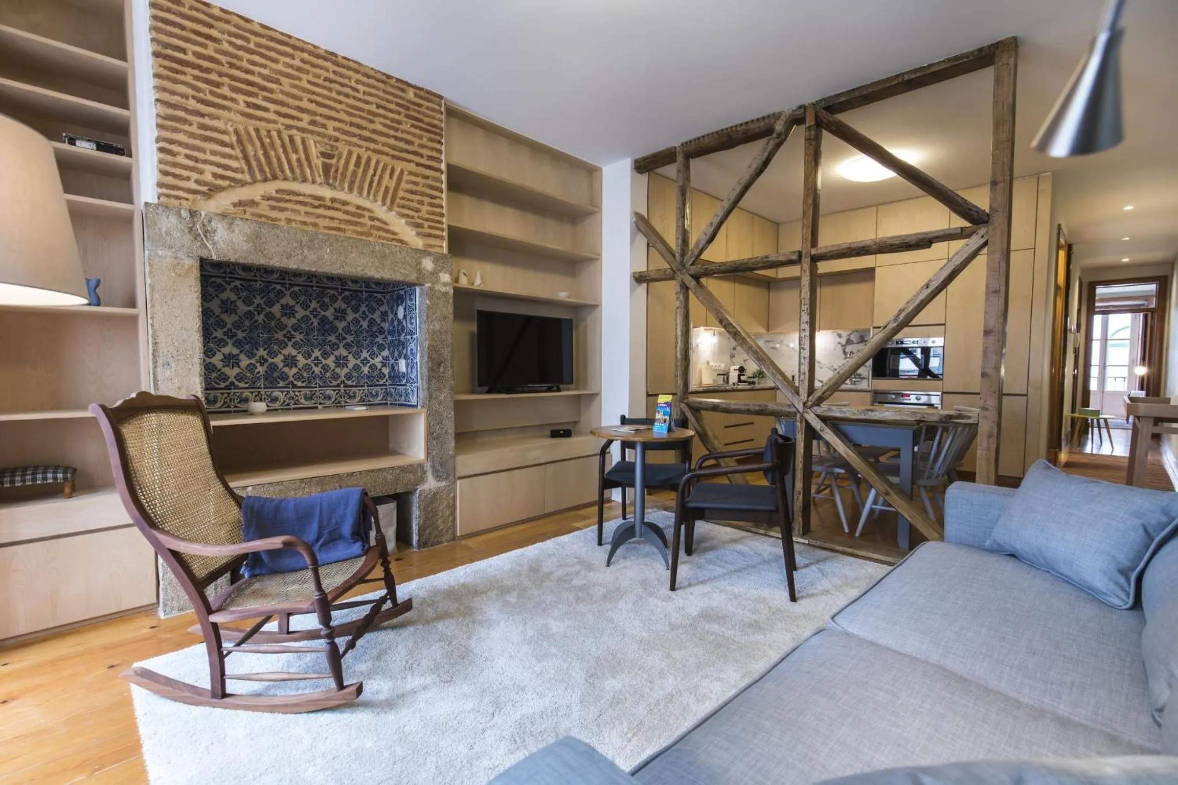 Rustic Flat at Lisbon's Heart