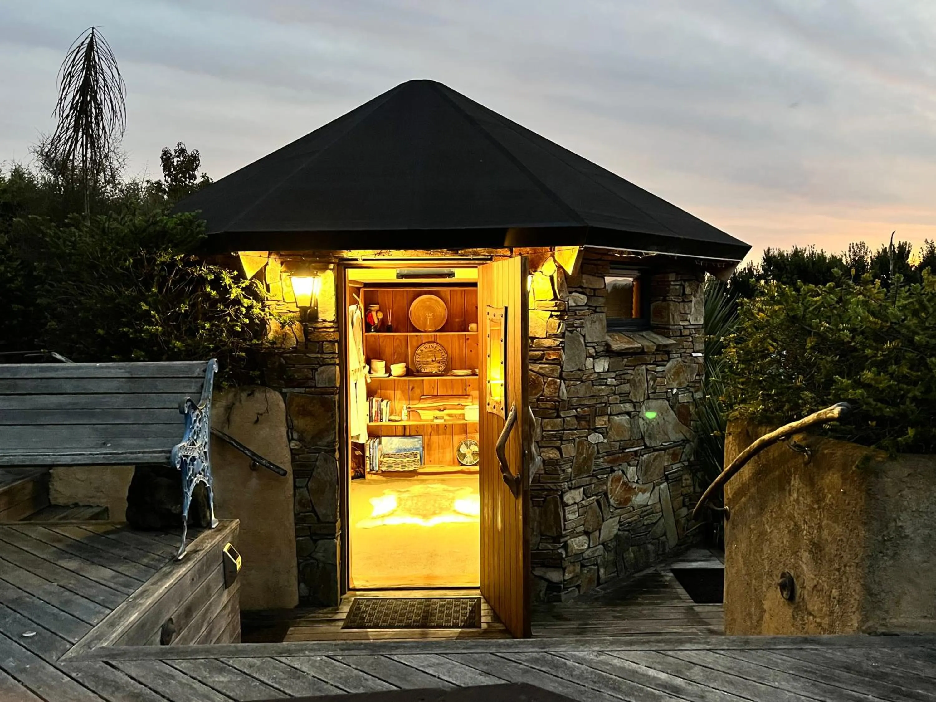 Property building in Tree House Lodge Bed & Breakfast