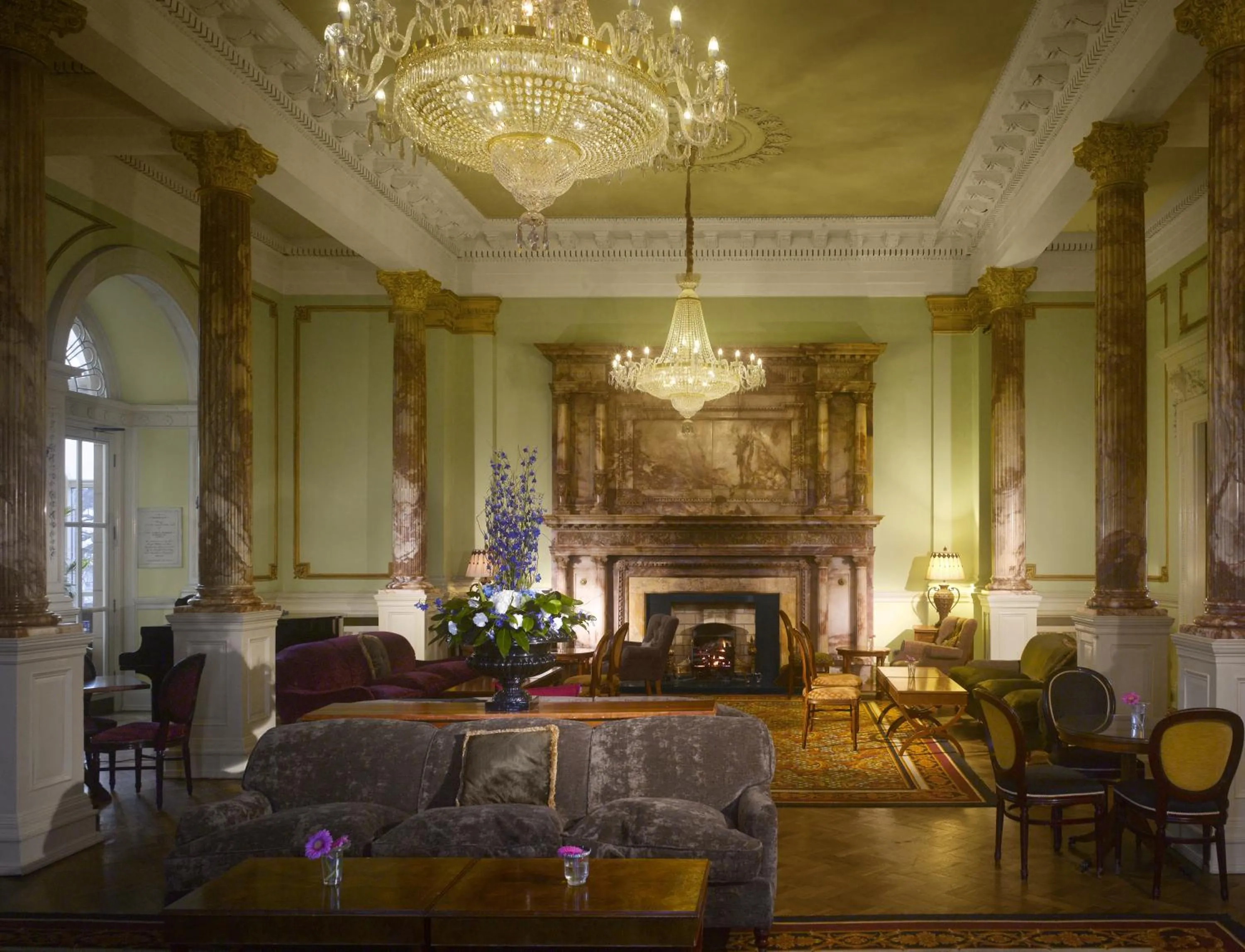 Lobby or reception in Radisson Blu St. Helen's Hotel