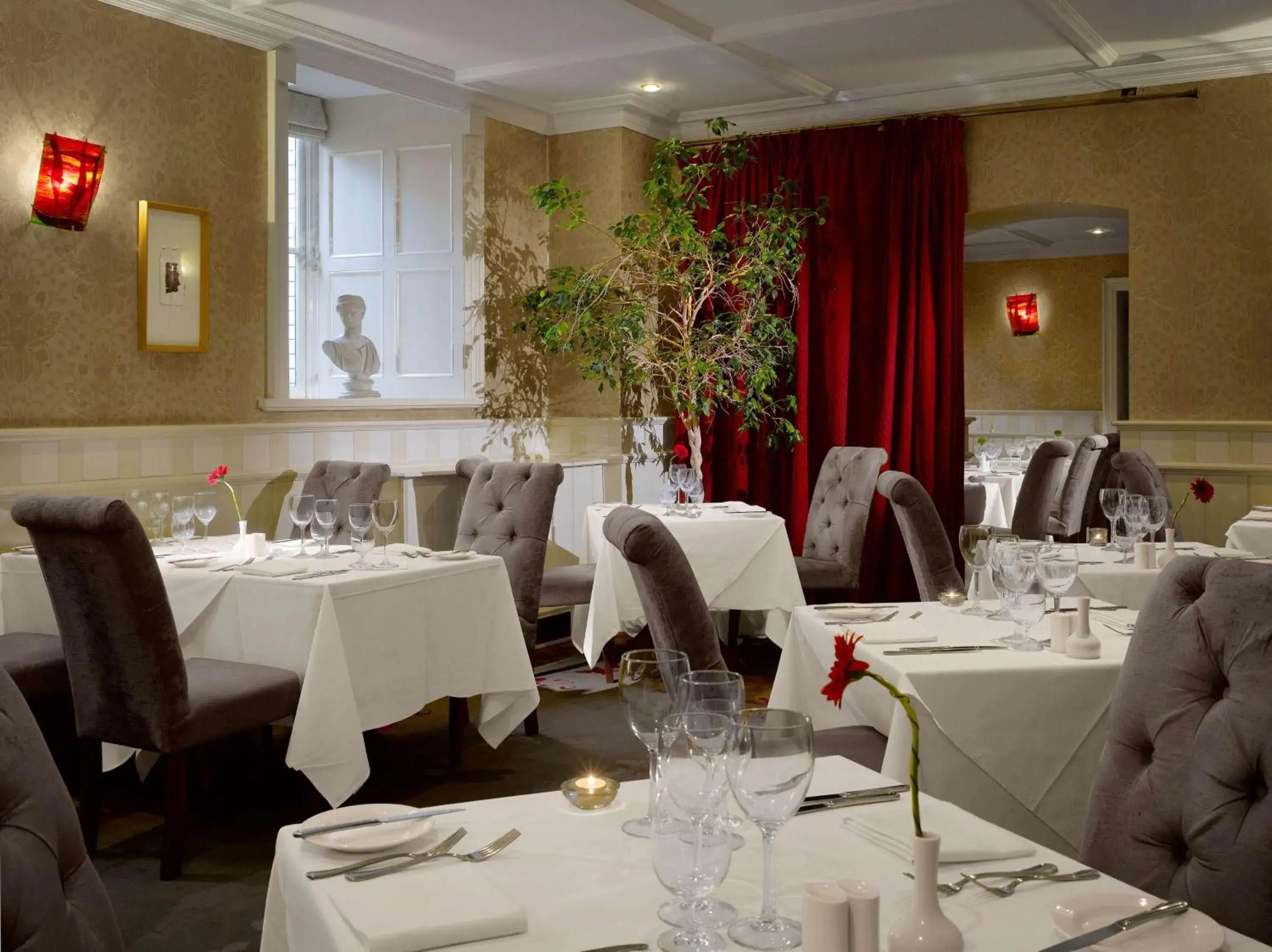 Restaurant/places to eat in Radisson Blu St. Helen's Hotel Restaurant/places to eat in Radisson Blu St. Helen's Hotel