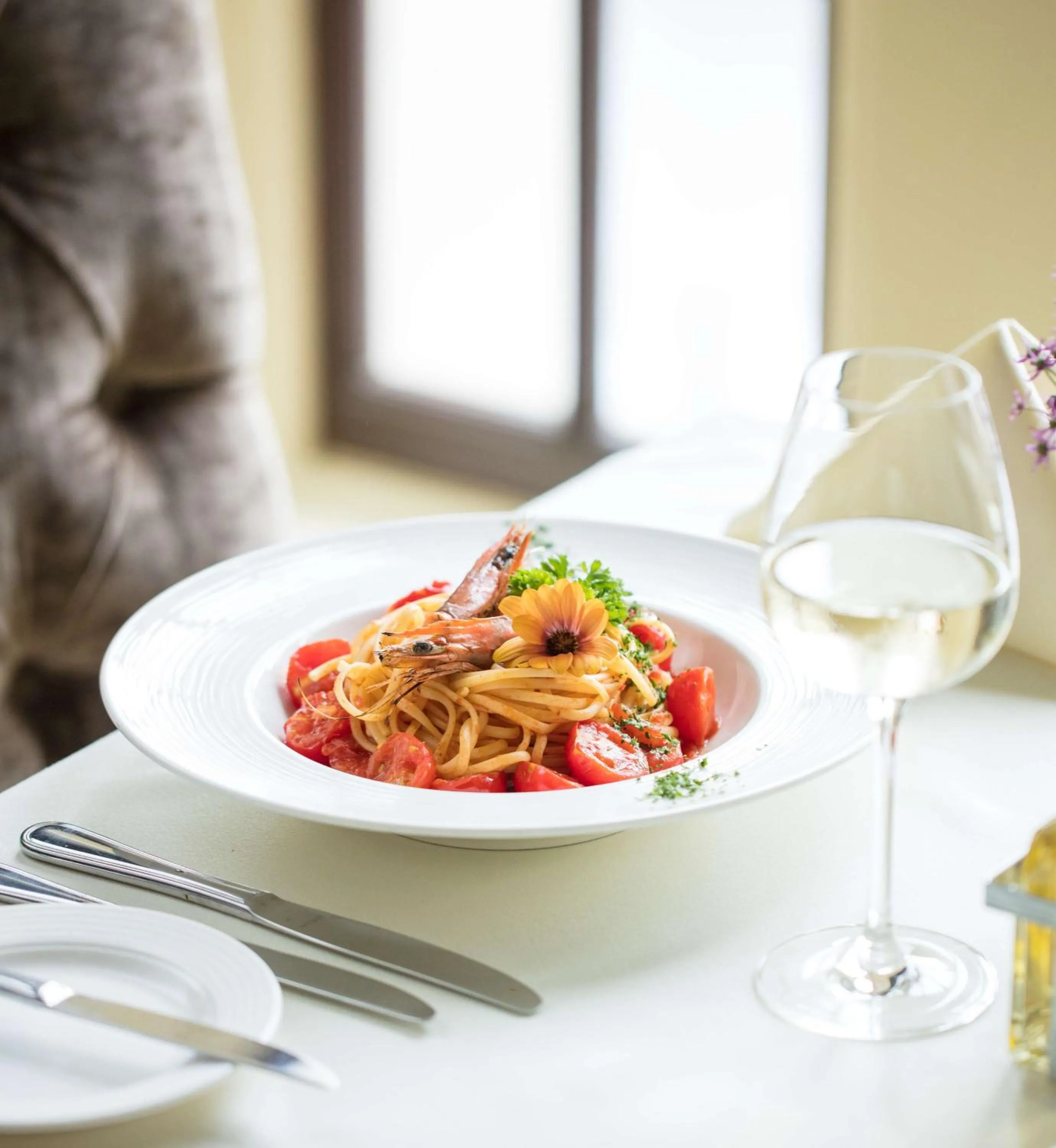 Food and drinks in Radisson Blu St. Helen's Hotel