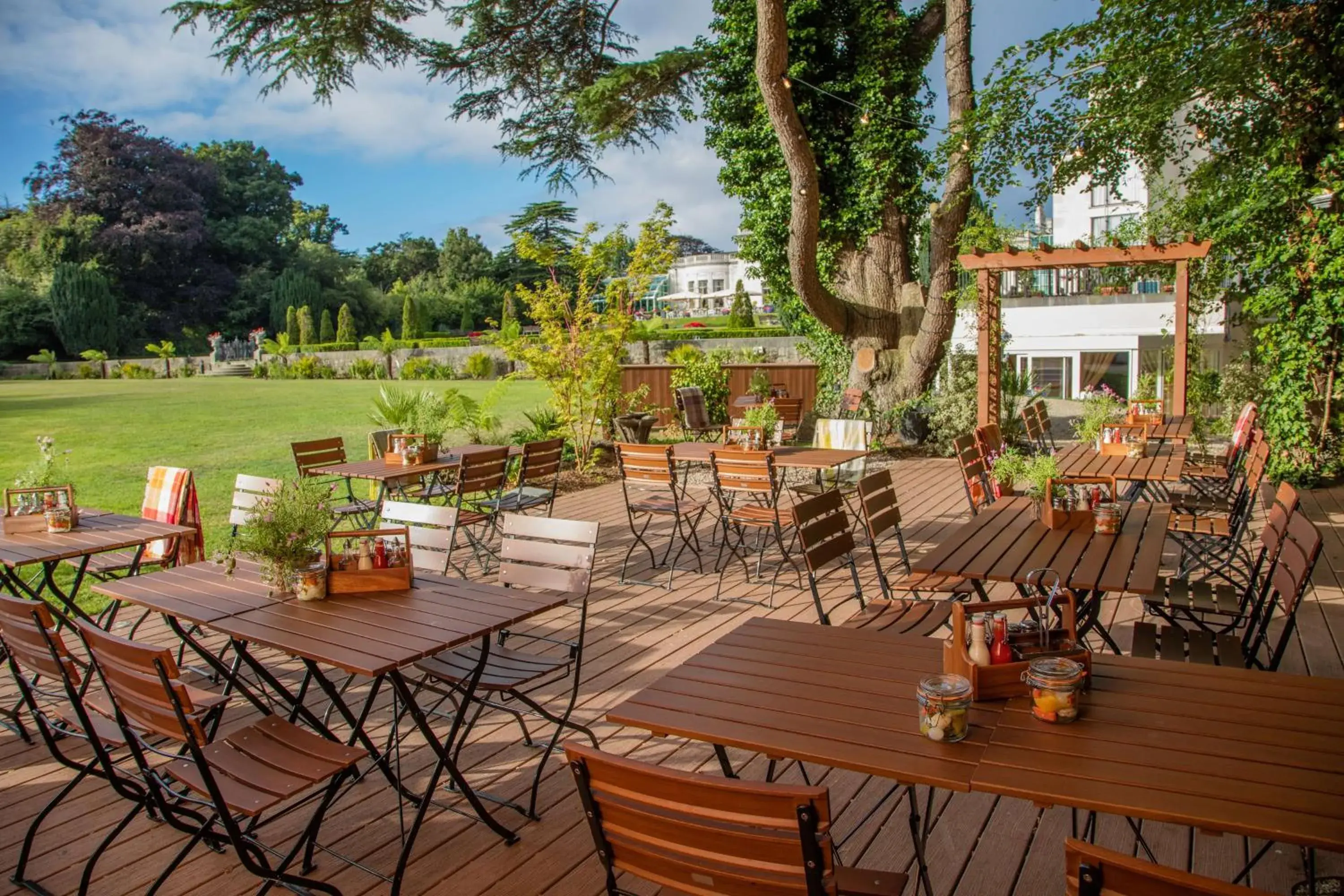 Restaurant/places to eat in Radisson Blu St. Helen's Hotel Restaurant/places to eat in Radisson Blu St. Helen's Hotel