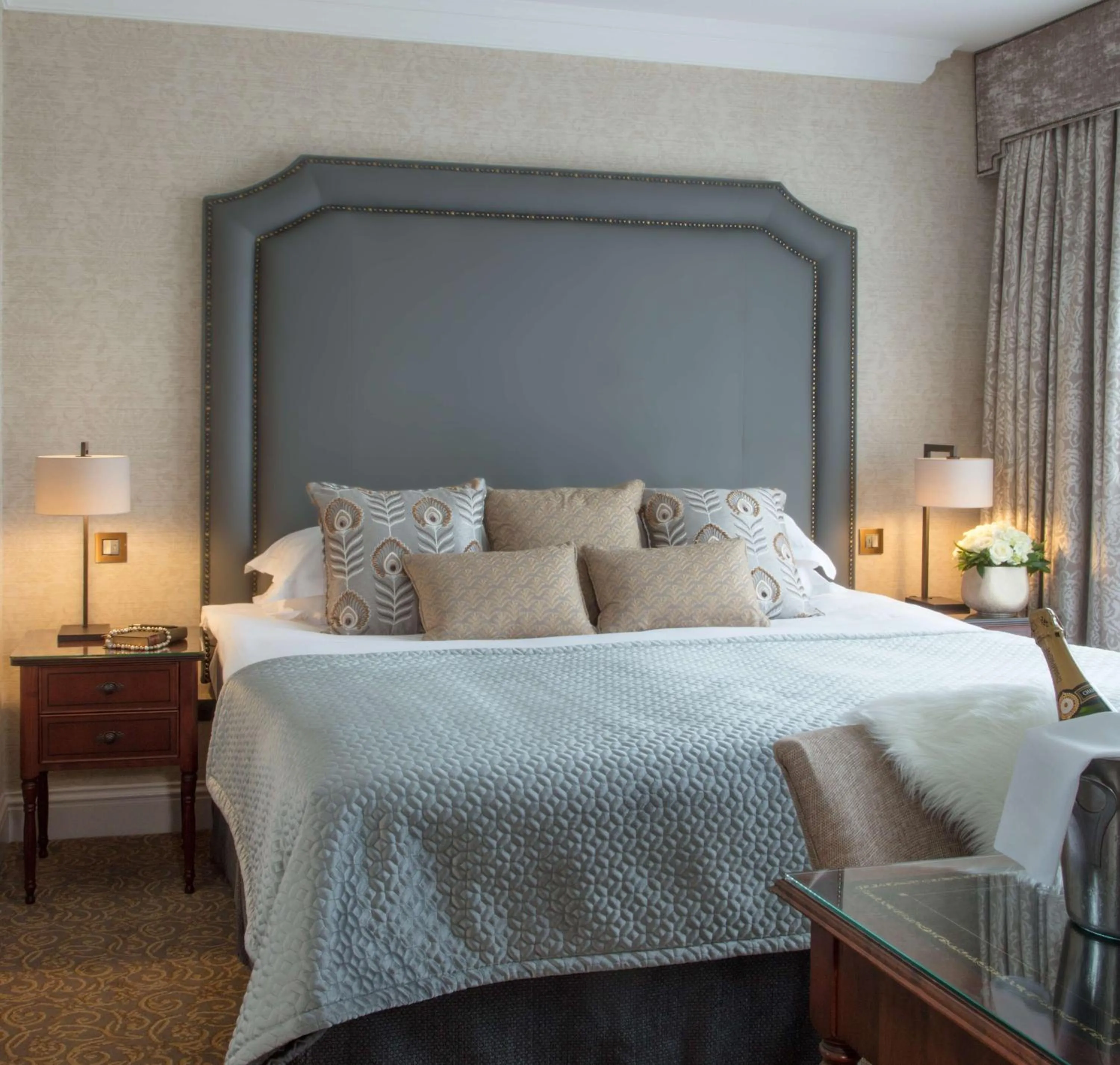 Bed in Radisson Blu St. Helen's Hotel